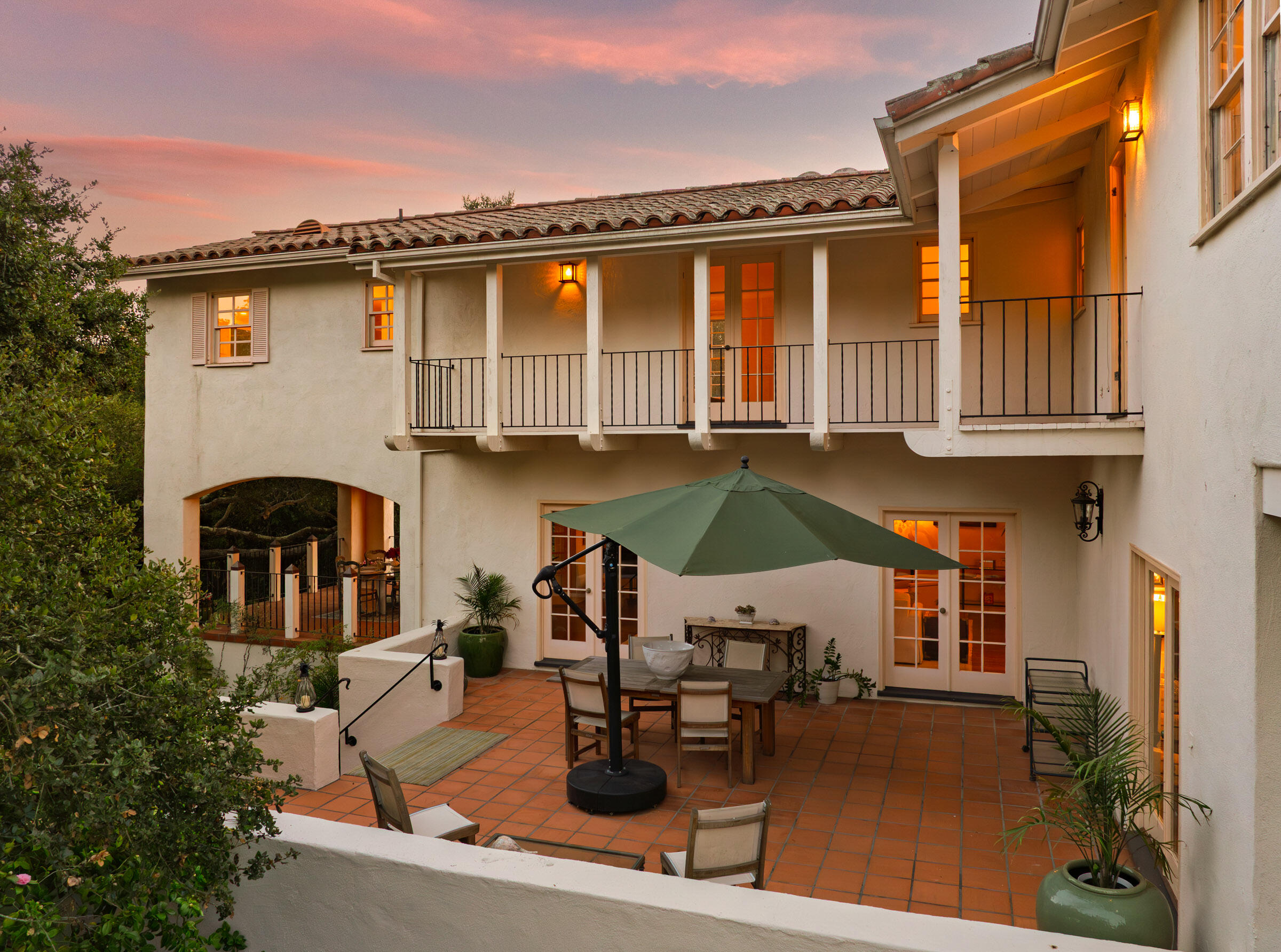 Montecito, California 93108, United States, 3 Bedrooms Bedrooms, ,4 BathroomsBathrooms,Residential,Active,254447