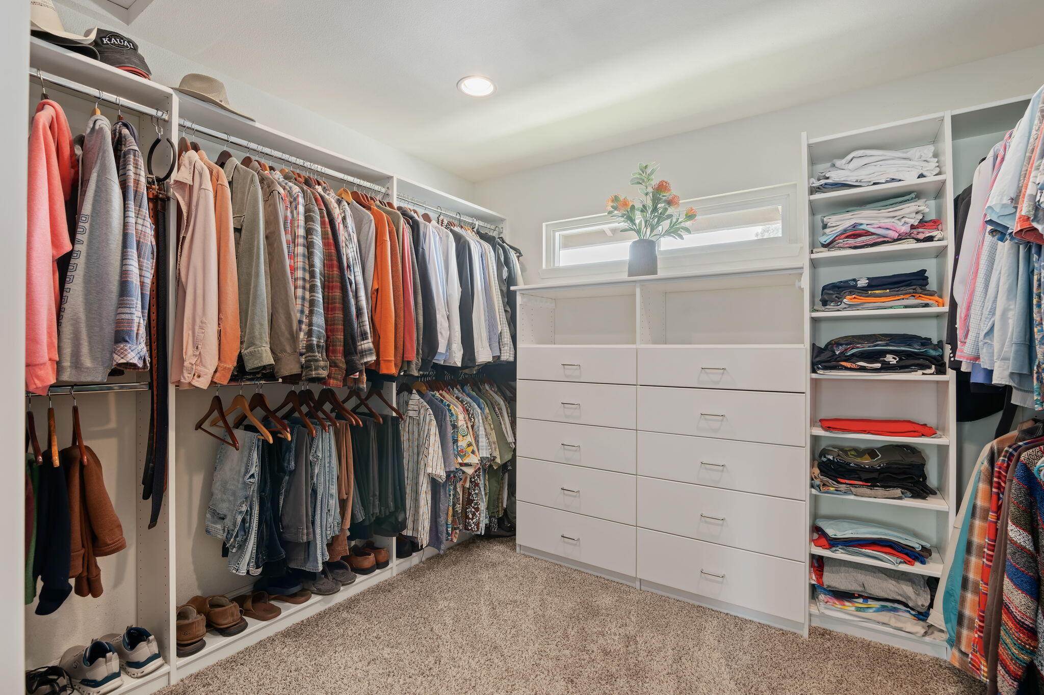 Ventura, California 93003, United States, 4 Bedrooms Bedrooms, ,3 BathroomsBathrooms,Residential,Active,134613