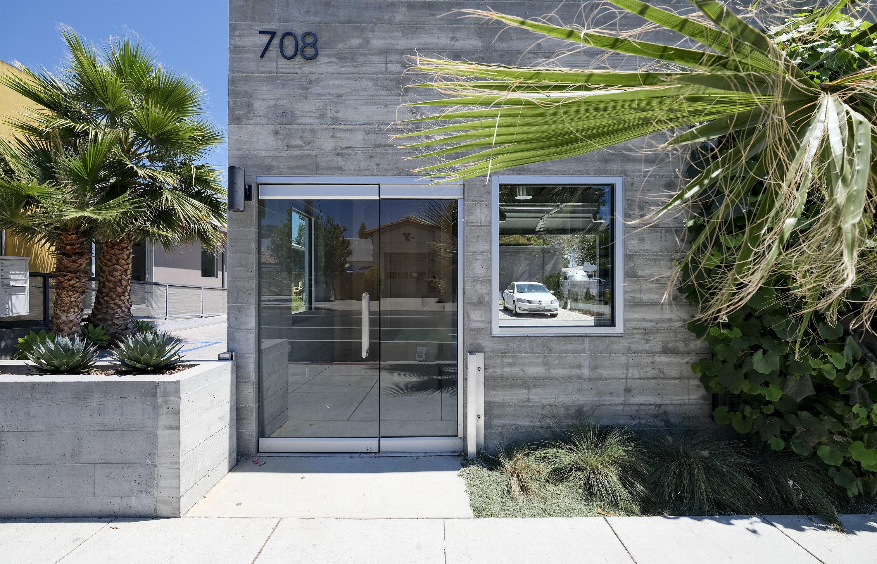 706-708 E Haley Street