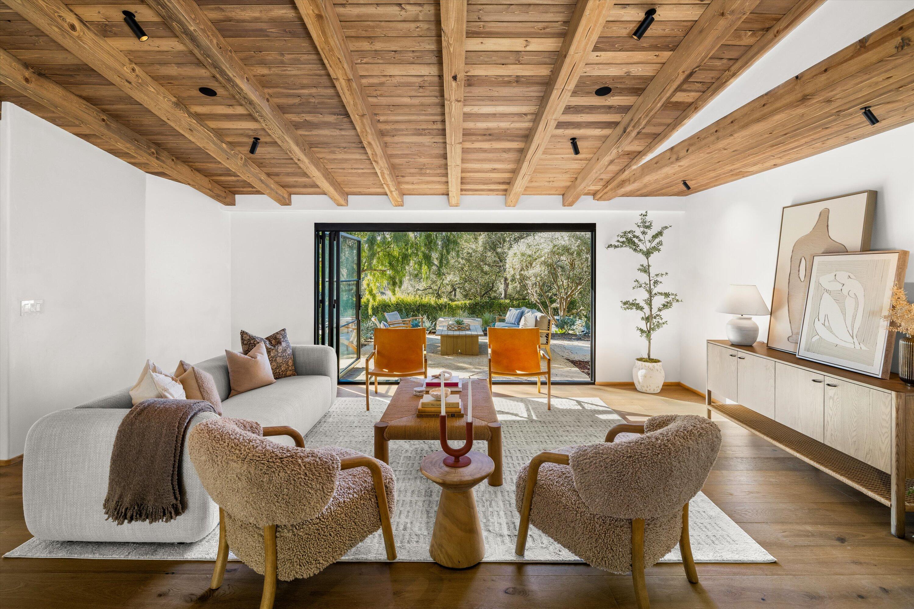 Montecito, California 93108, United States, 4 Bedrooms Bedrooms, ,3 BathroomsBathrooms,Residential,Active,207779