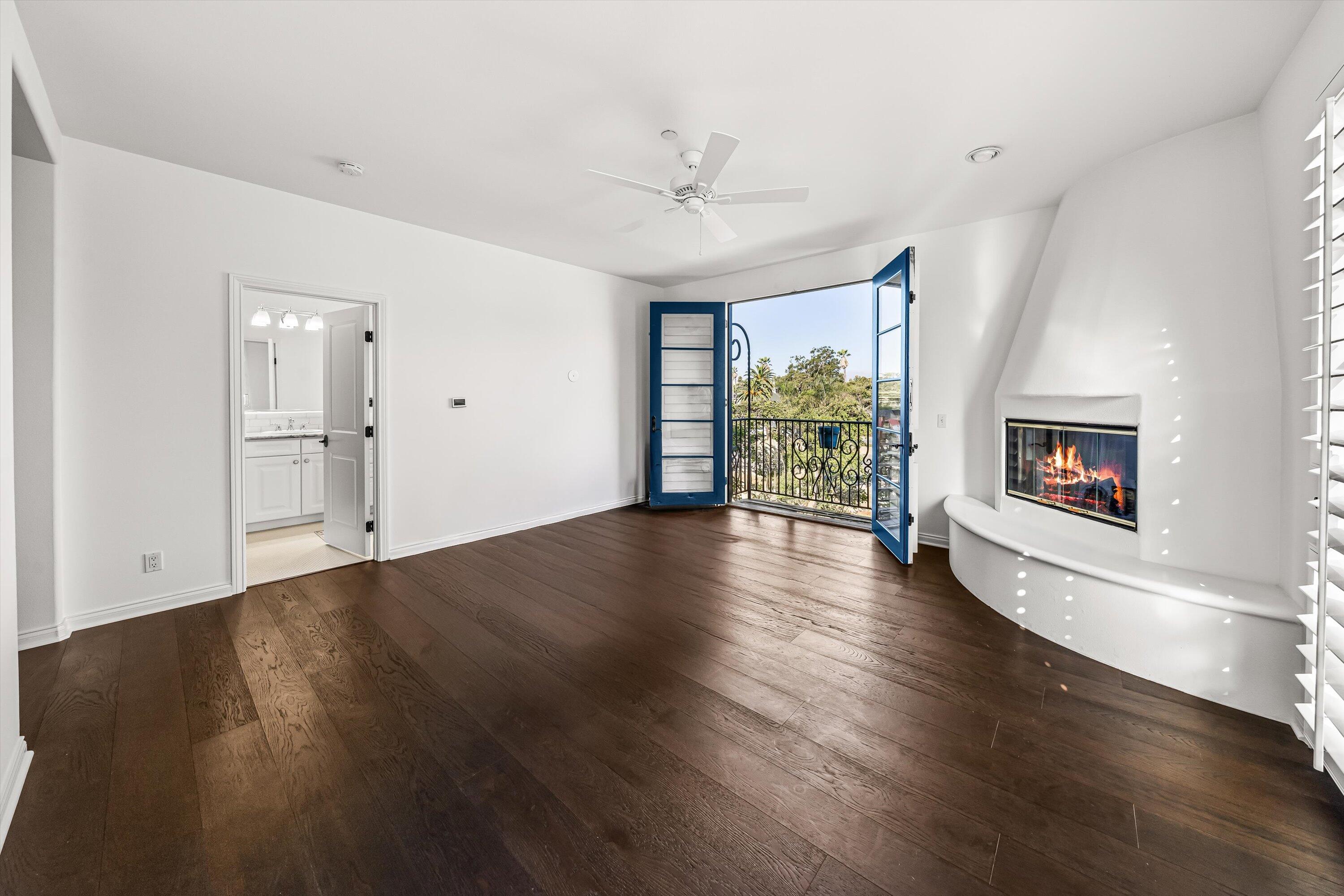 Santa Barbara, California 93101, United States, 2 Bedrooms Bedrooms, ,3 BathroomsBathrooms,Residential,Coming Soon,219003