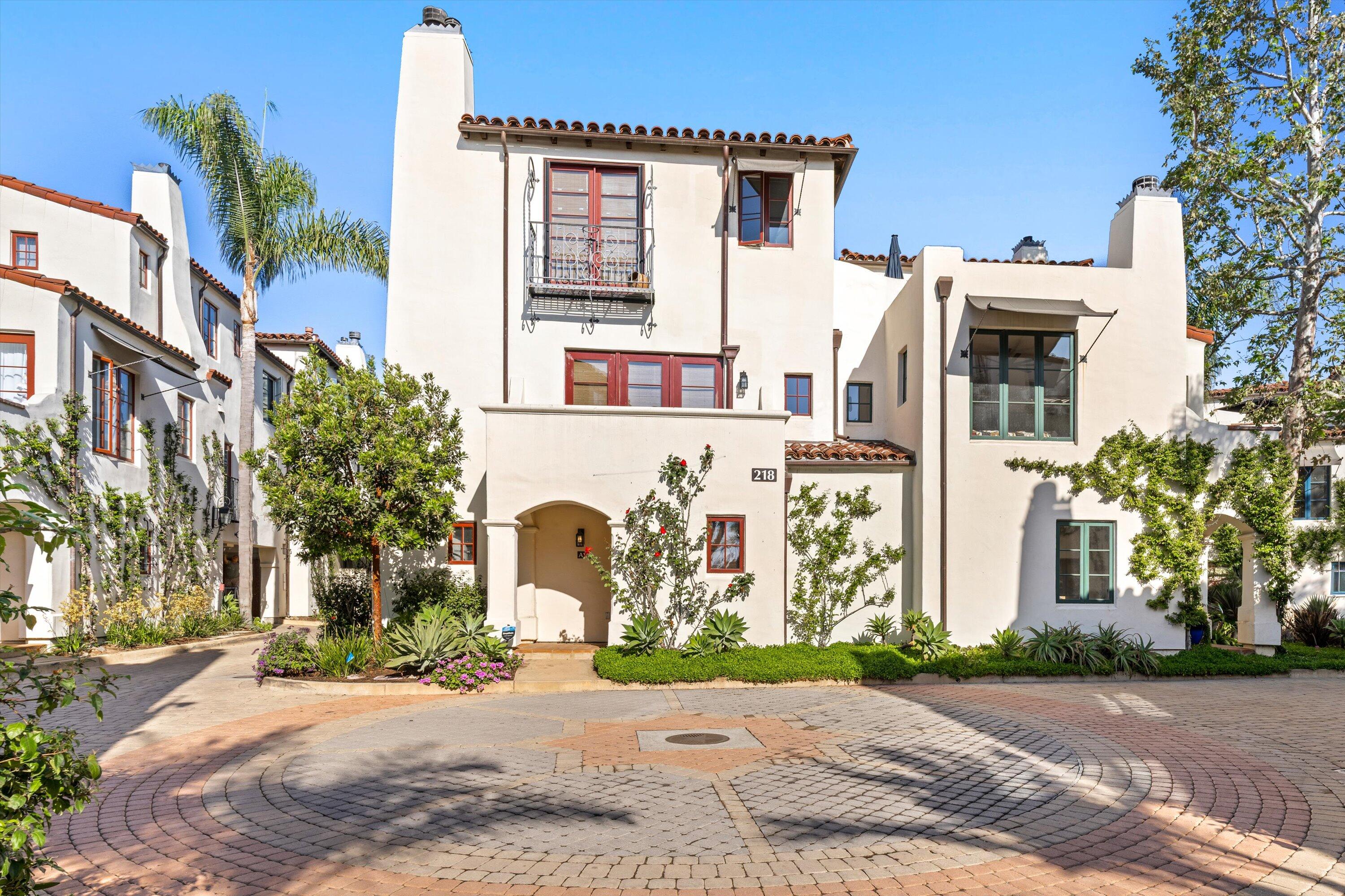 Santa Barbara, California 93101, United States, 2 Bedrooms Bedrooms, ,3 BathroomsBathrooms,Residential,Coming Soon,219003