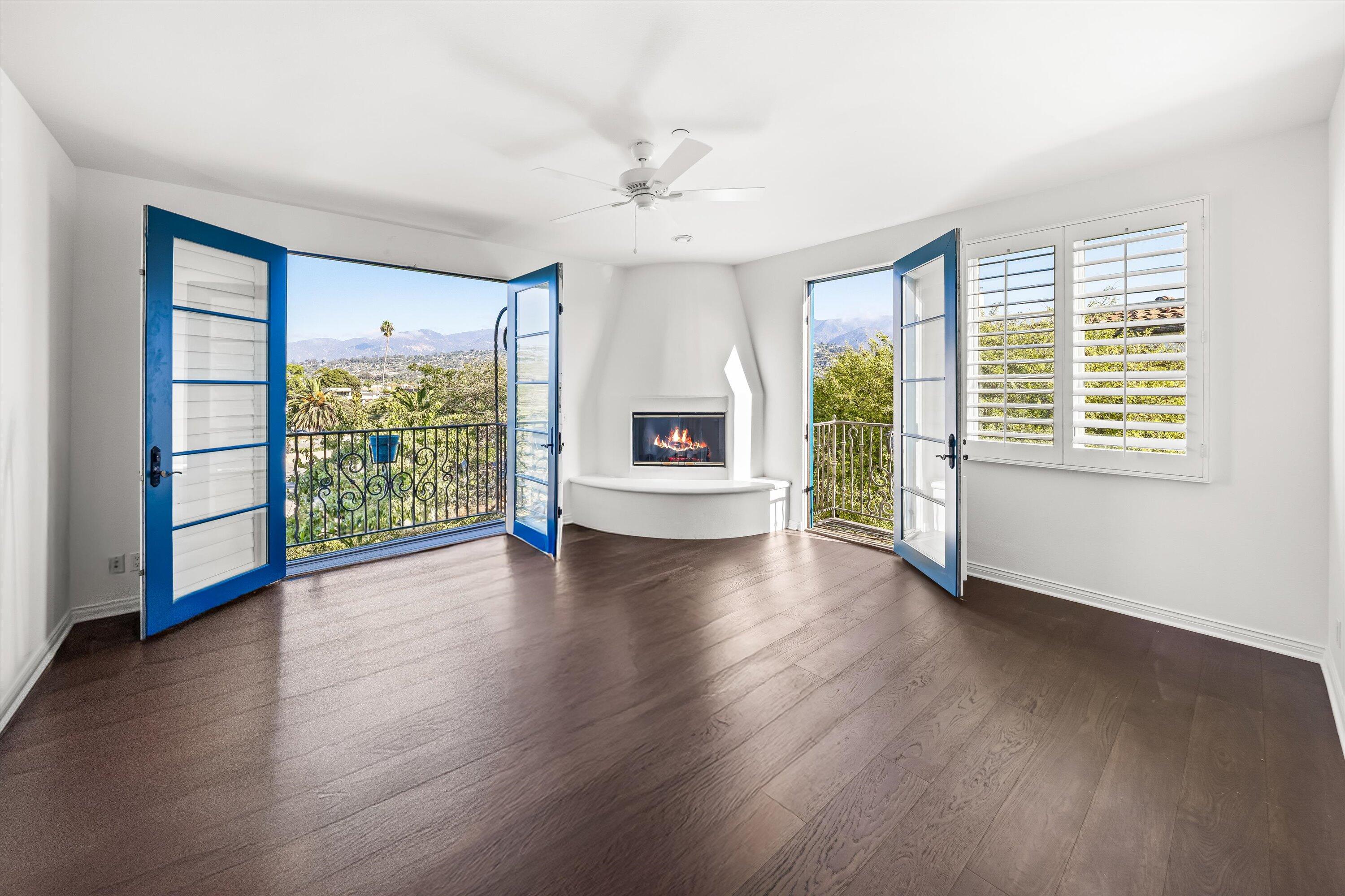 Santa Barbara, California 93101, United States, 2 Bedrooms Bedrooms, ,3 BathroomsBathrooms,Residential,Coming Soon,219003