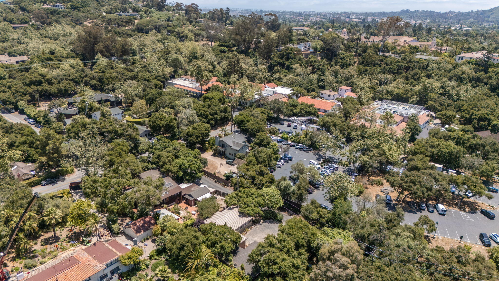 Santa Barbara, California 93105, United States, 5 Bedrooms Bedrooms, ,4 BathroomsBathrooms,Residential,Active,17132