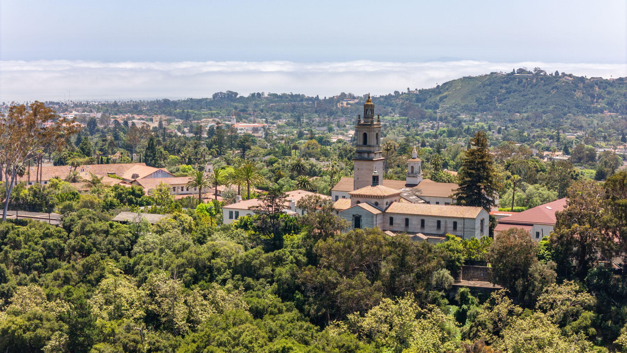 Santa Barbara, California 93105, United States, 5 Bedrooms Bedrooms, ,4 BathroomsBathrooms,Residential,Active,17132