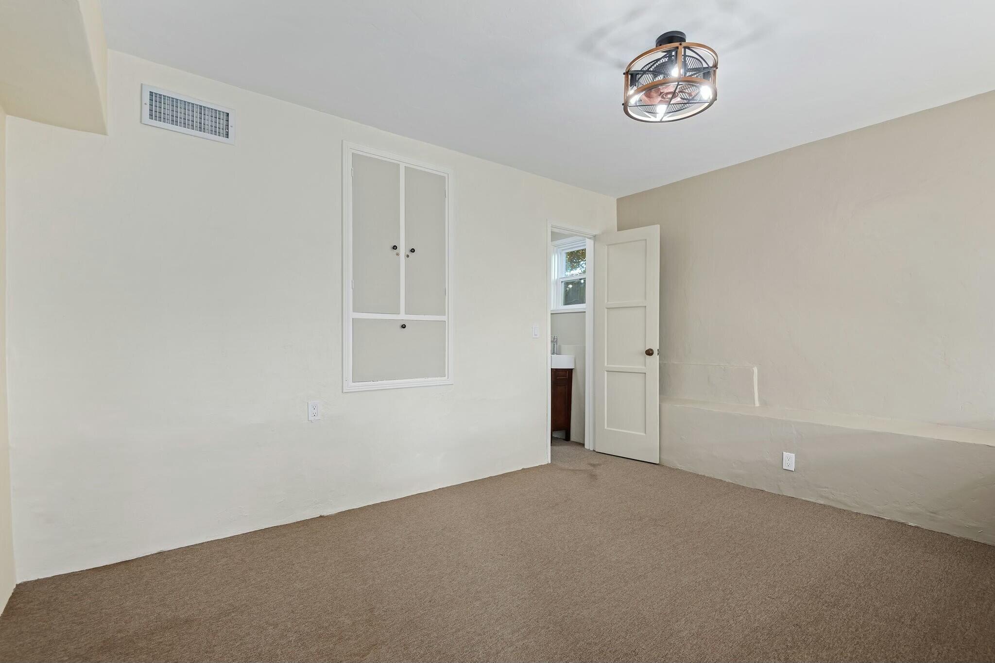 Santa Barbara, California 93103, United States, 4 Bedrooms Bedrooms, ,3 BathroomsBathrooms,Residential,Active,1980