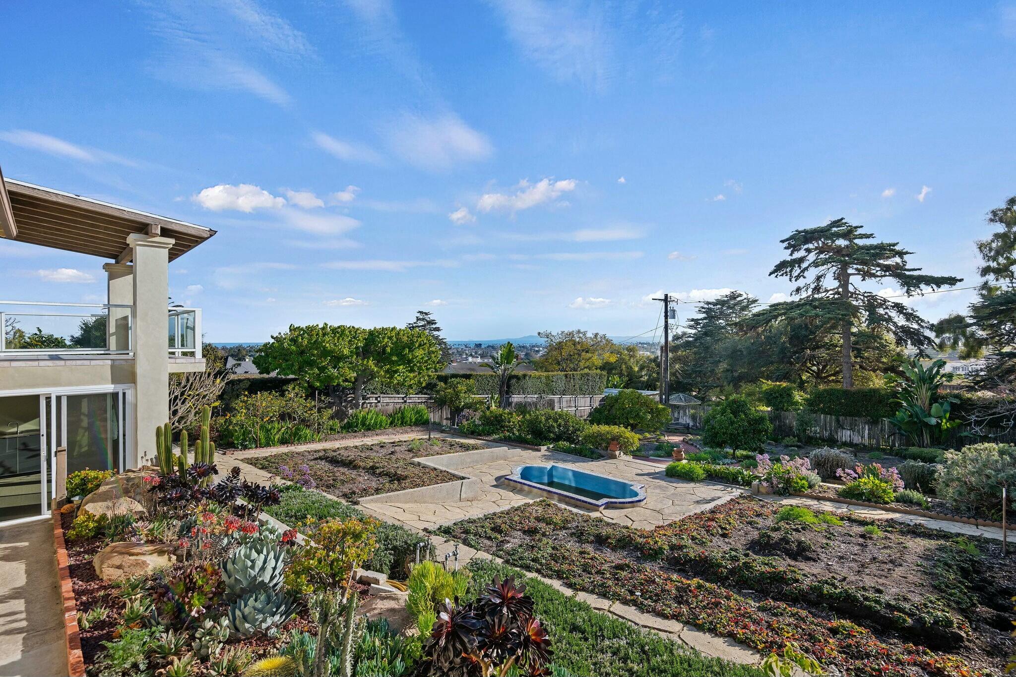 Santa Barbara, California 93103, United States, 4 Bedrooms Bedrooms, ,3 BathroomsBathrooms,Residential,Active,1980