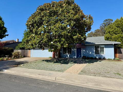 Photo of 208 Calle Serrento, GOLETA, CA 93117 (MLS # 26-2589)