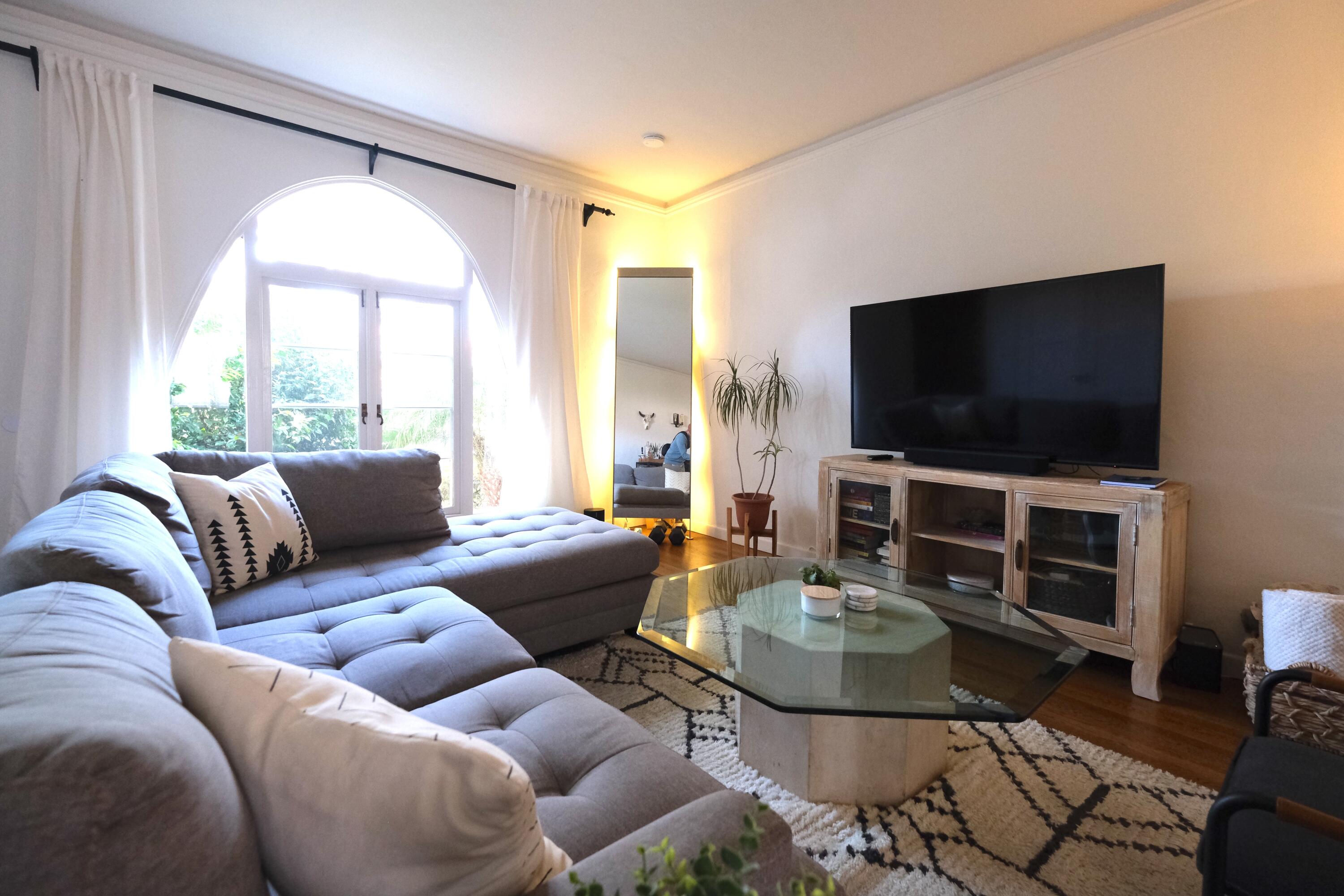 Santa Barbara, California 93101, United States, ,Residential,Active,211693