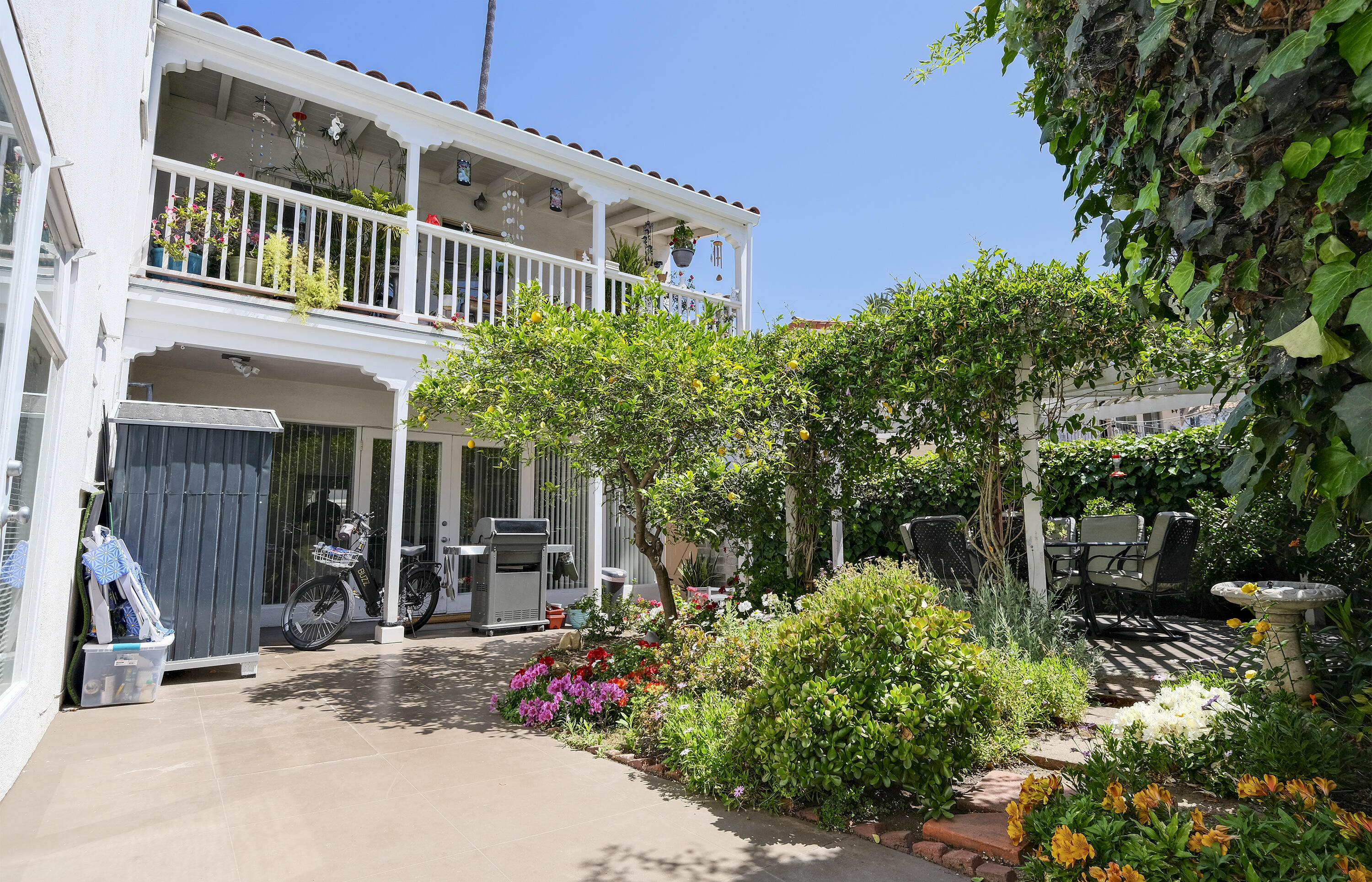 Santa Barbara, California 93101, United States, ,Residential,Active,211693