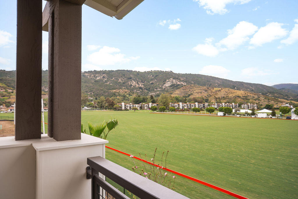 Carpinteria, California 93013, United States, 4 Bedrooms Bedrooms, ,5 BathroomsBathrooms,Residential,Active,245629