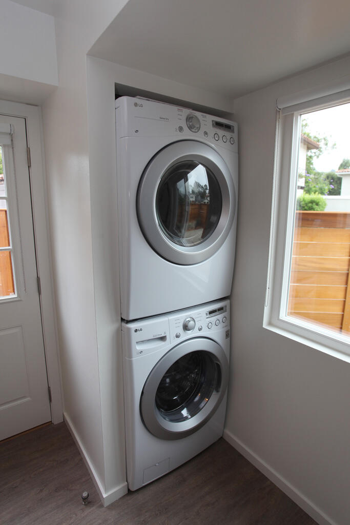 Santa Barbara, California 93105, United States, 3 Bedrooms Bedrooms, ,3 BathroomsBathrooms,Residential,Pending,221283