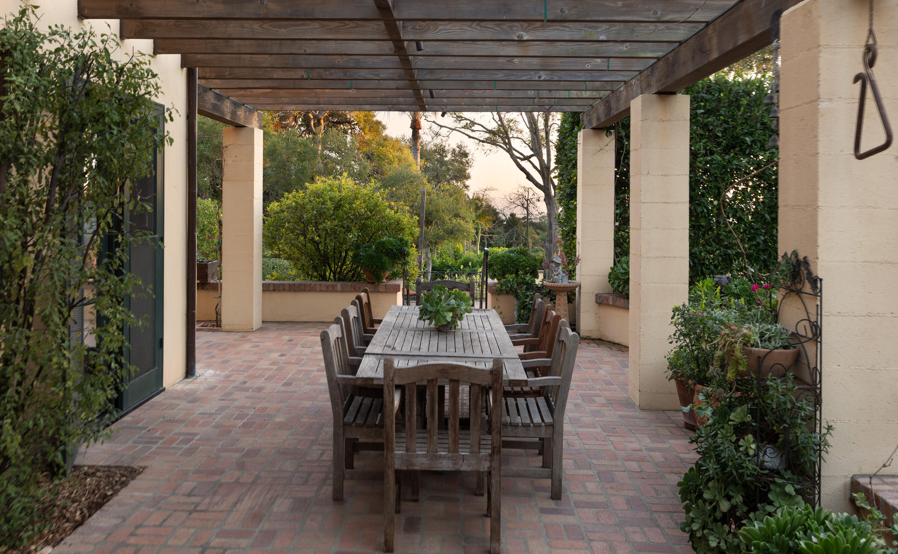 Montecito, California 93108, United States, 5 Bedrooms Bedrooms, ,6 BathroomsBathrooms,Residential,Active,3430