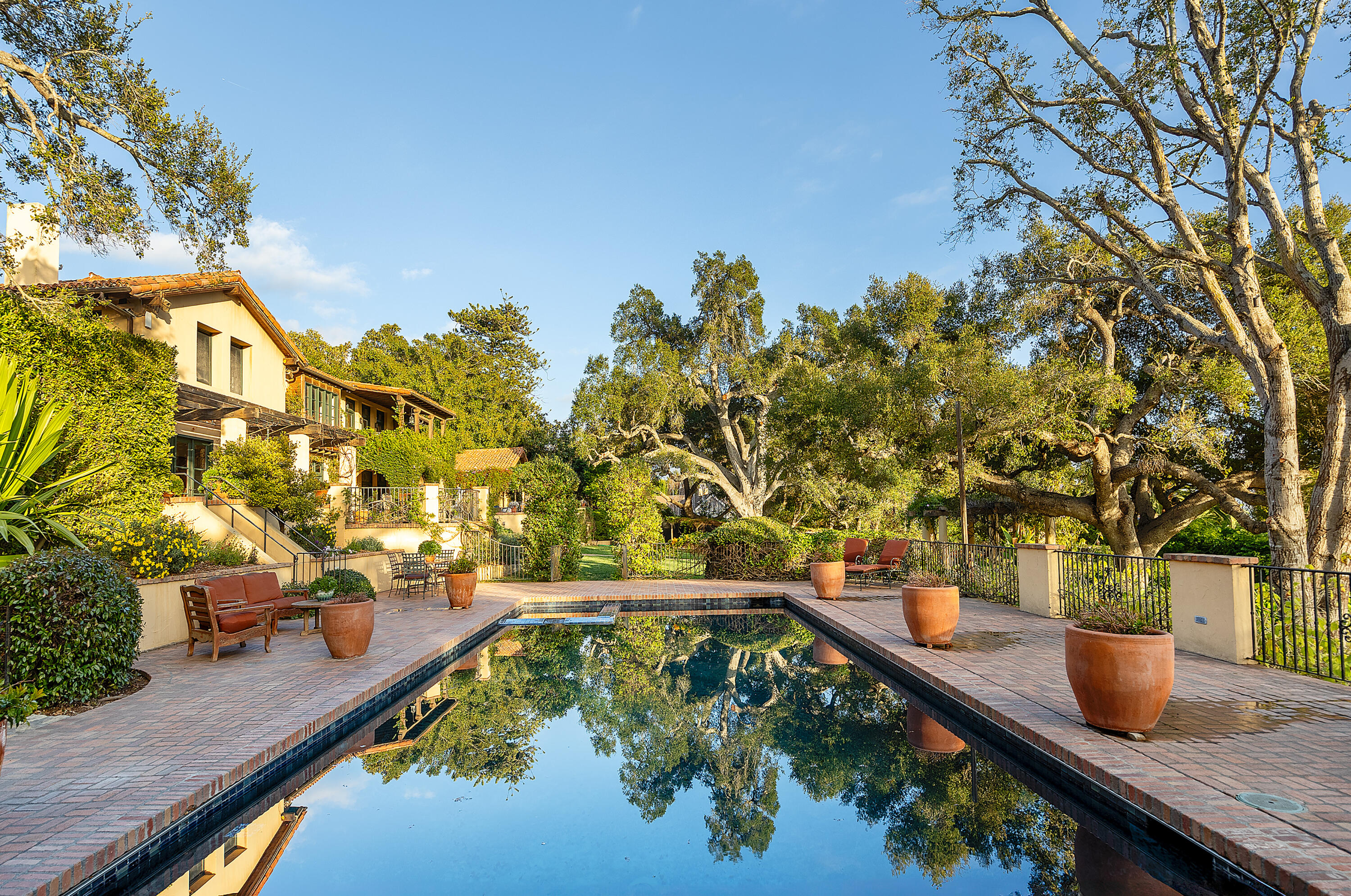 Montecito, California 93108, United States, 5 Bedrooms Bedrooms, ,6 BathroomsBathrooms,Residential,Active,3430