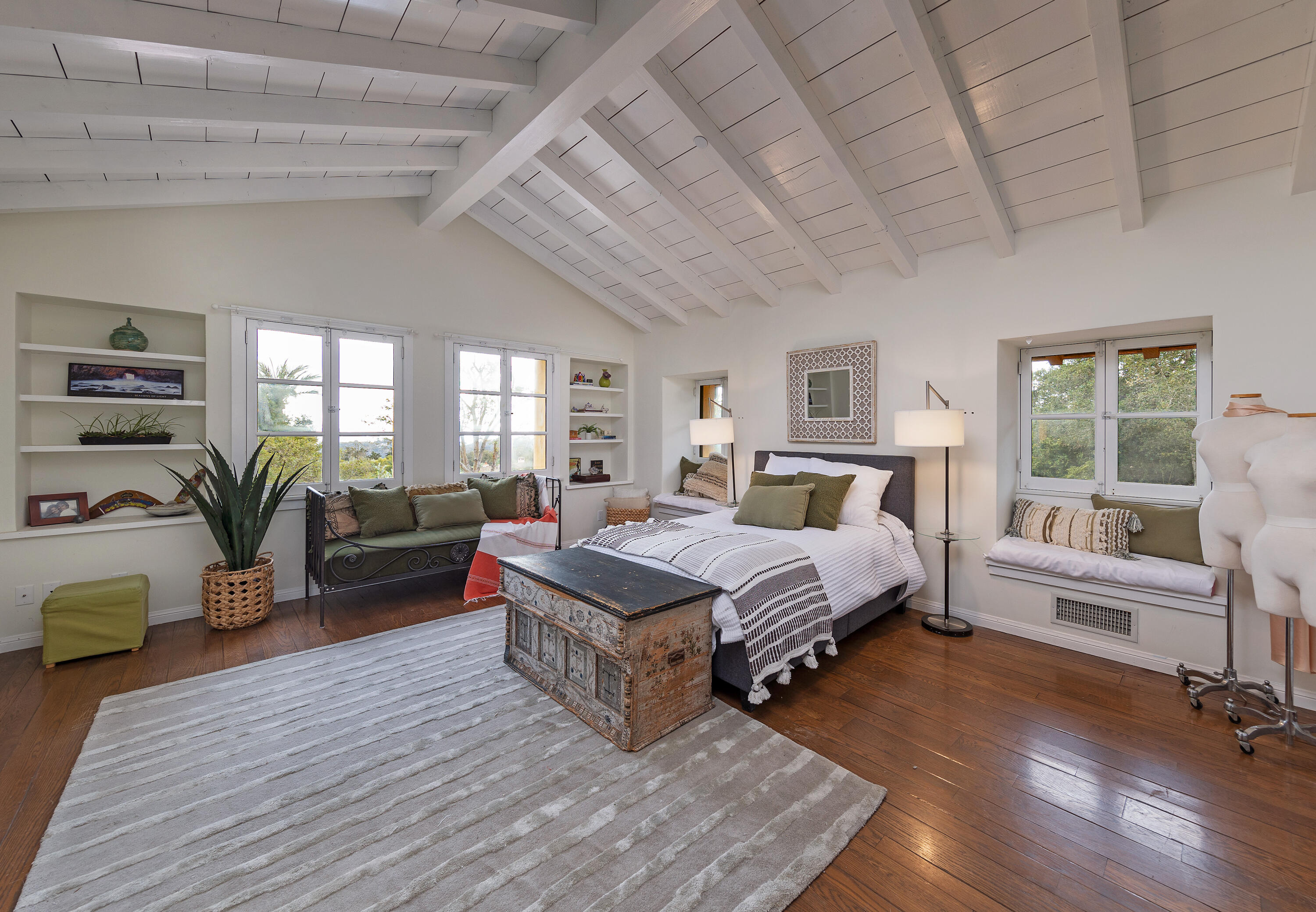 Montecito, California 93108, United States, 5 Bedrooms Bedrooms, ,6 BathroomsBathrooms,Residential,Active,3430