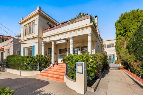 118 Chapala Street SANTA BARBARA CA 93101