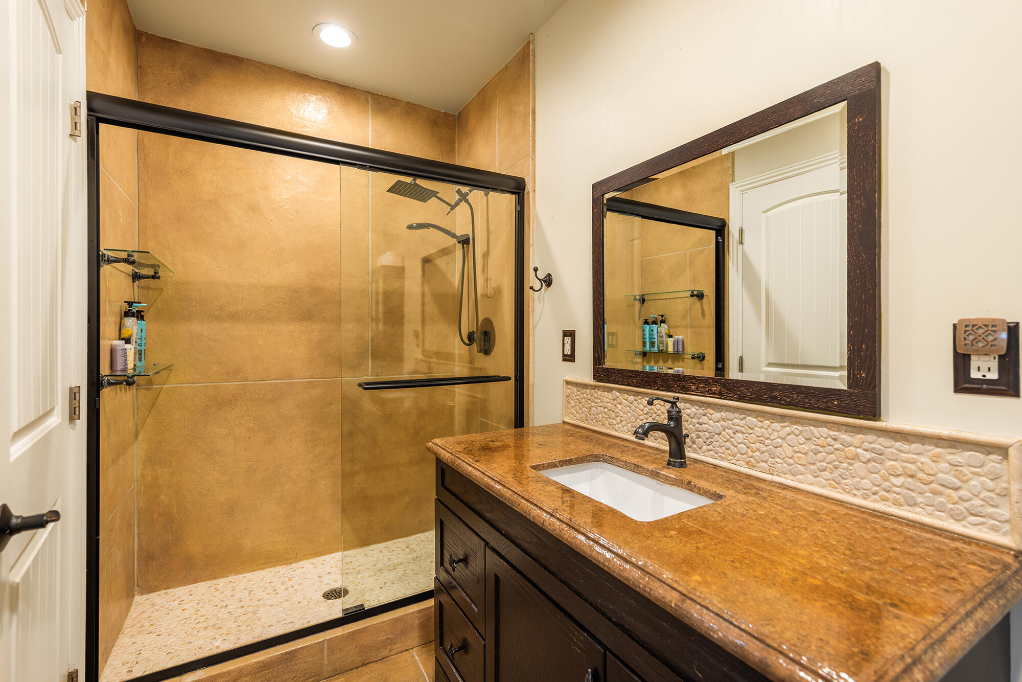 Ojai, California 93023, United States, 4 Bedrooms Bedrooms, ,3 BathroomsBathrooms,Residential,Coming Soon,176960