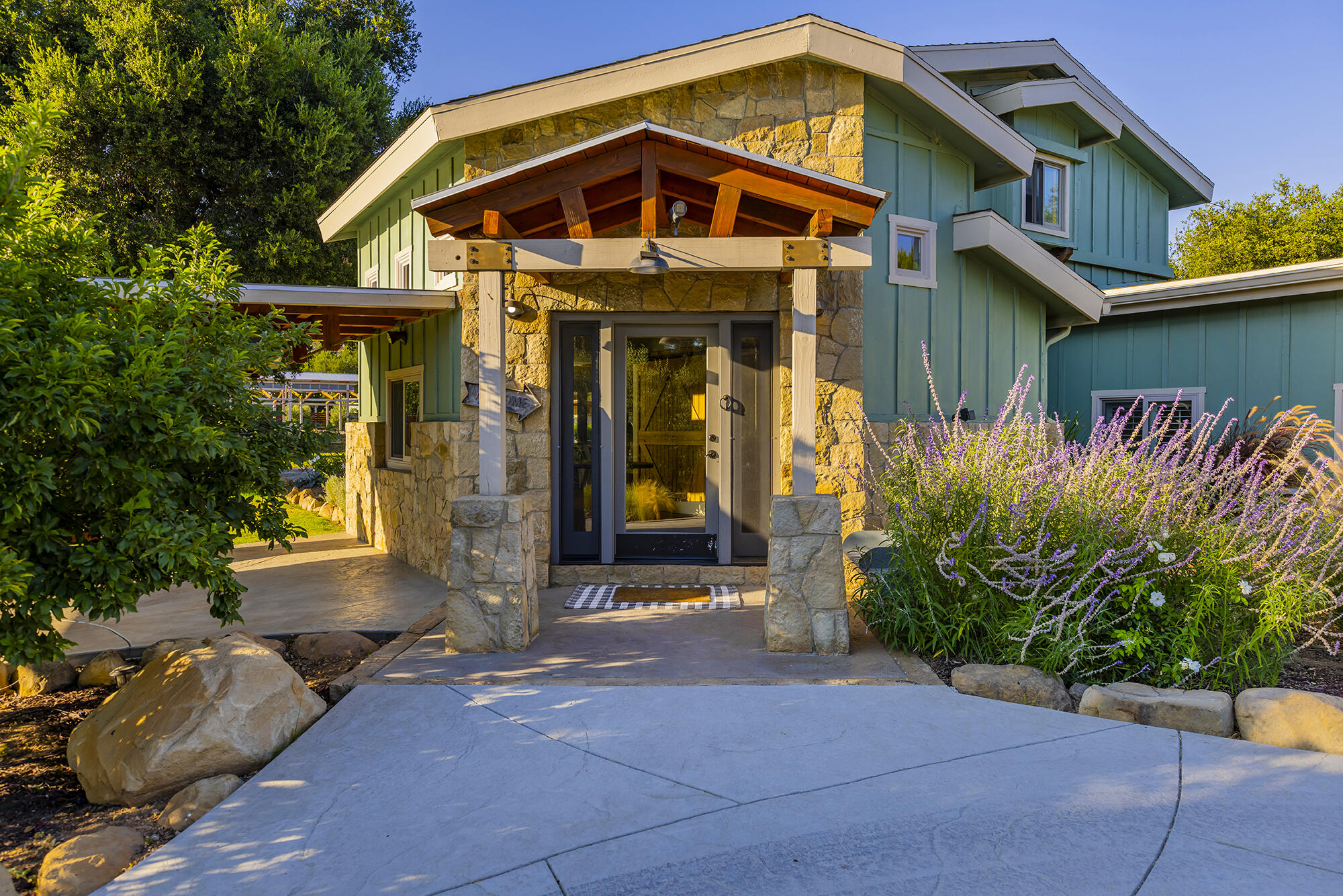 Ojai, California 93023, United States, 4 Bedrooms Bedrooms, ,3 BathroomsBathrooms,Residential,Coming Soon,176960