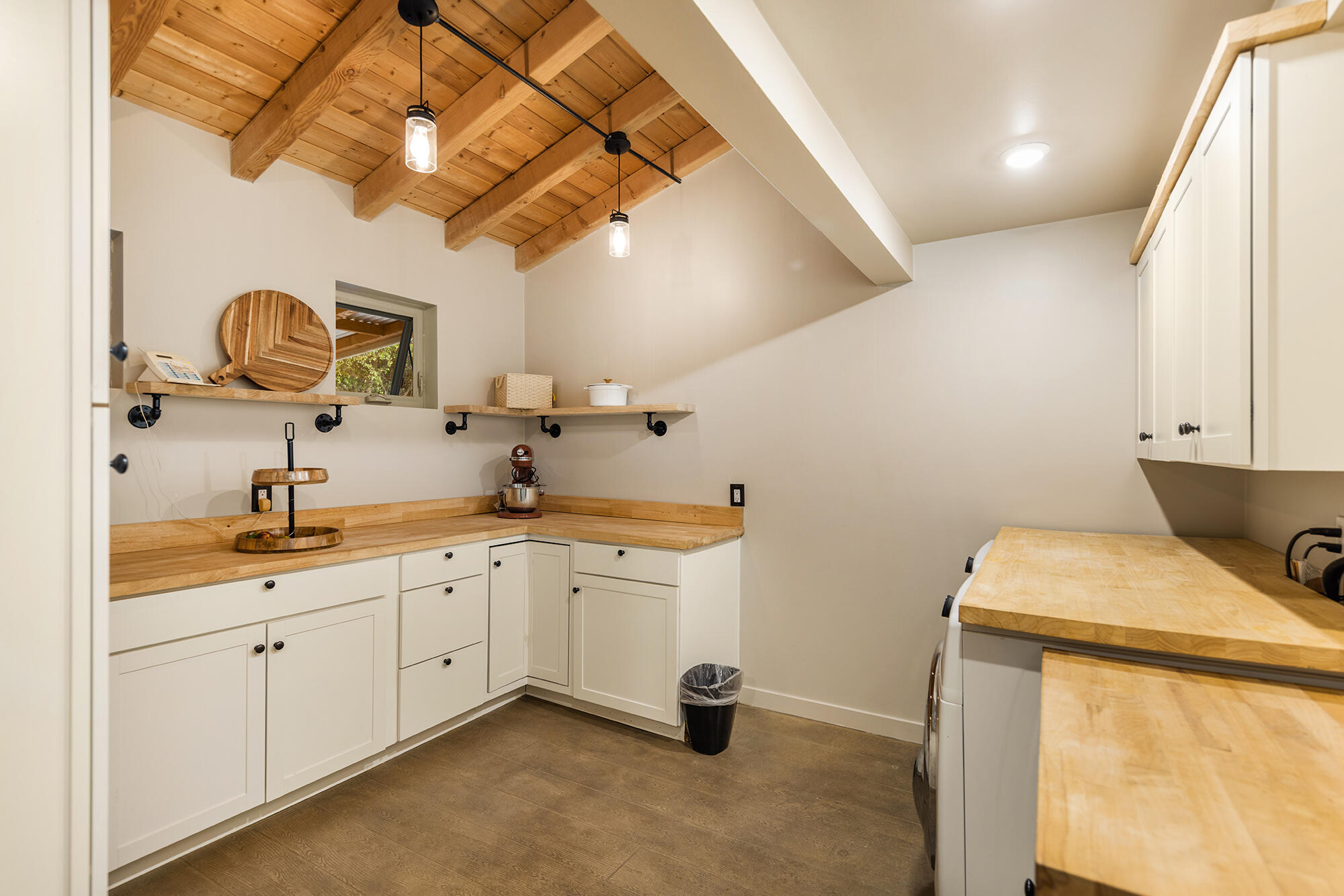 Ojai, California 93023, United States, 4 Bedrooms Bedrooms, ,3 BathroomsBathrooms,Residential,Coming Soon,176960