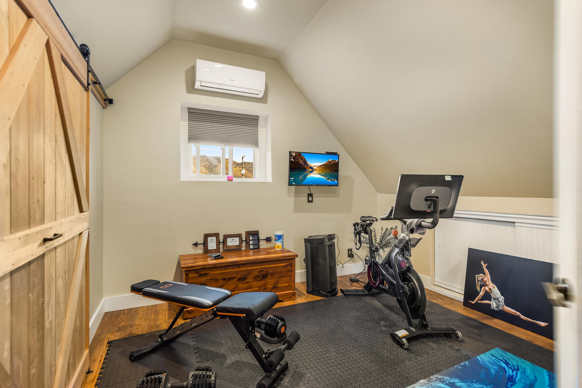 Ojai, California 93023, United States, 4 Bedrooms Bedrooms, ,3 BathroomsBathrooms,Residential,Coming Soon,176960