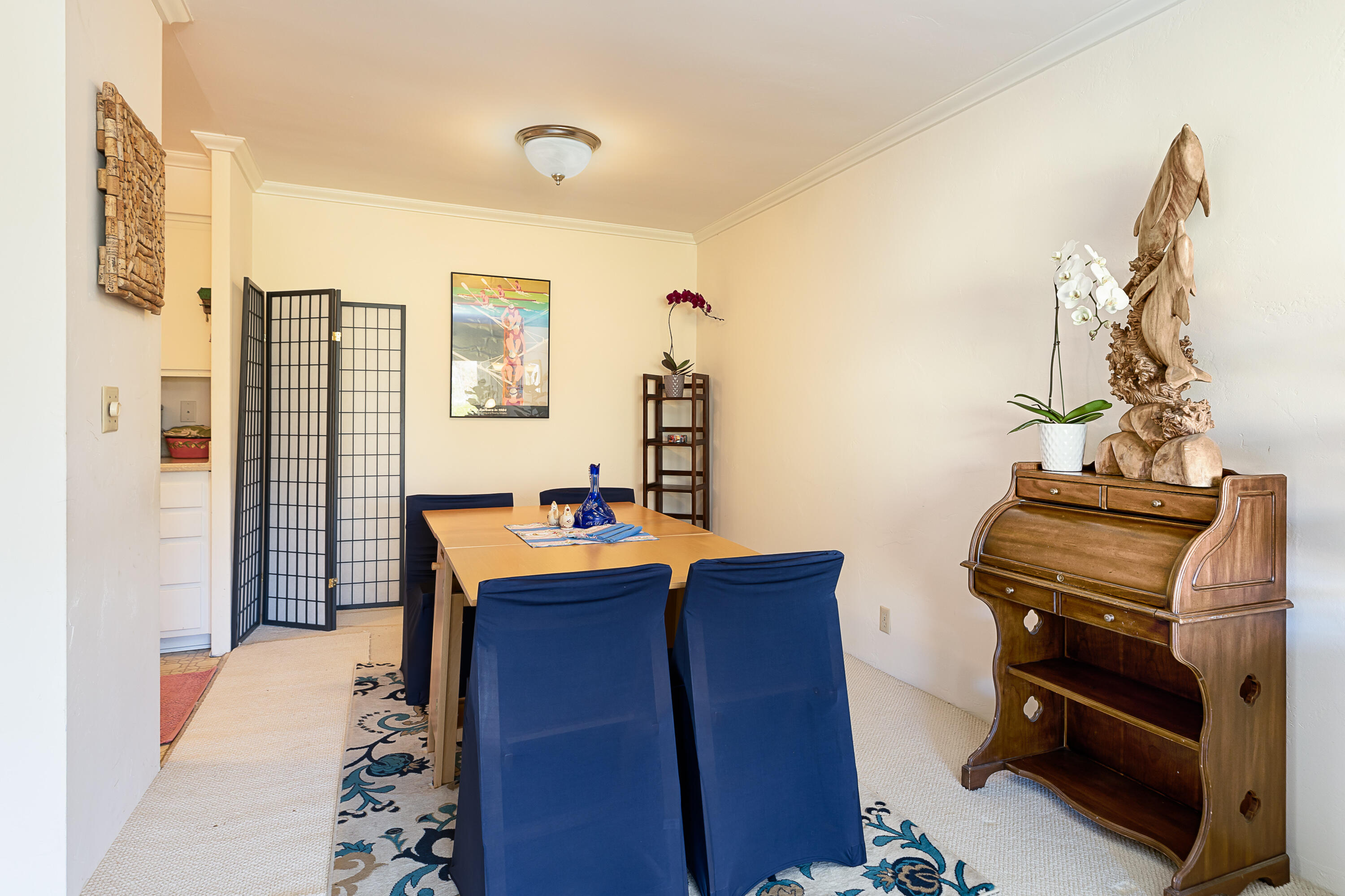 Santa Barbara, California 93105, United States, 2 Bedrooms Bedrooms, ,2 BathroomsBathrooms,Residential,Pending,18454