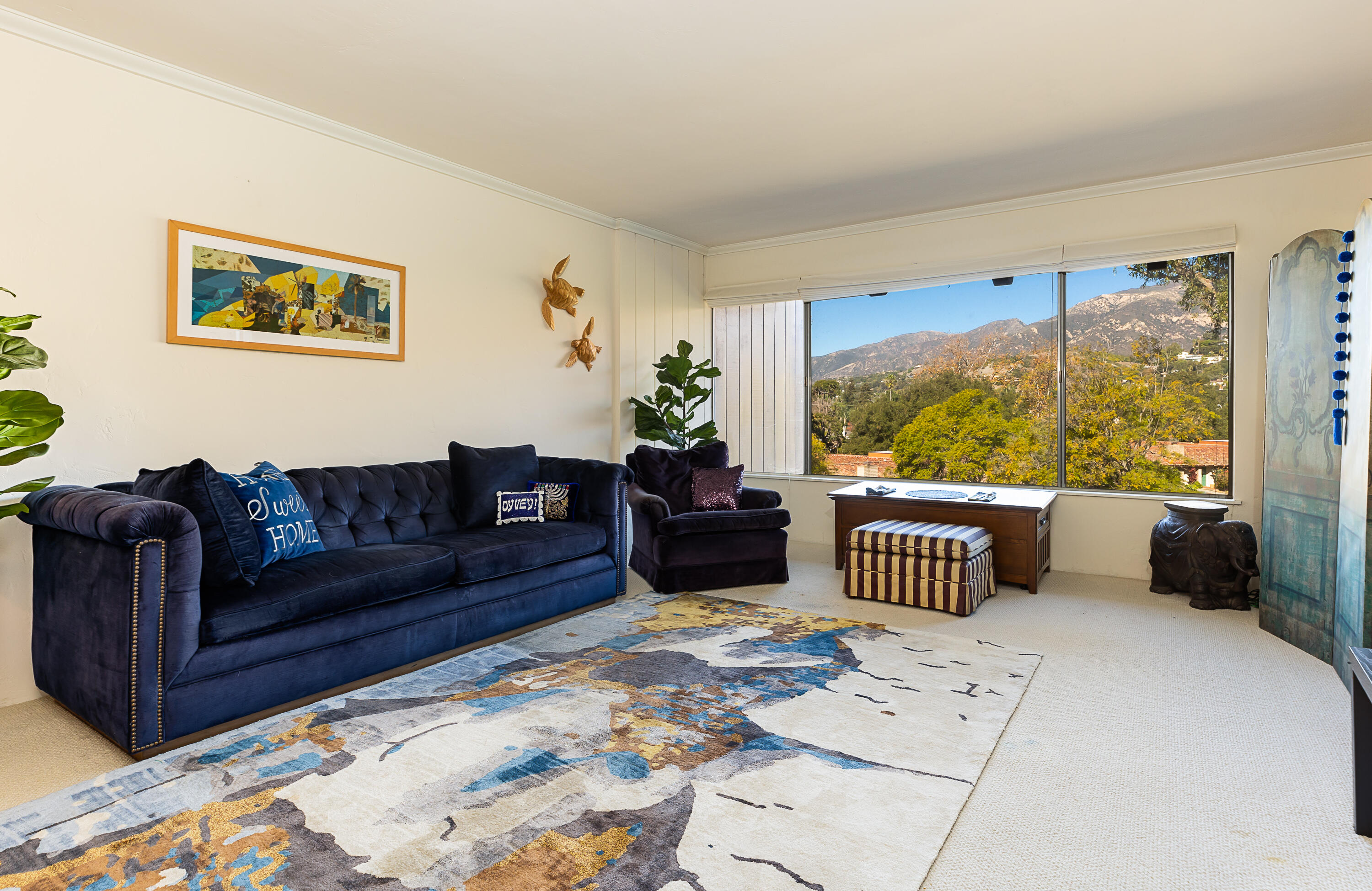 Santa Barbara, California 93105, United States, 2 Bedrooms Bedrooms, ,2 BathroomsBathrooms,Residential,Pending,18454