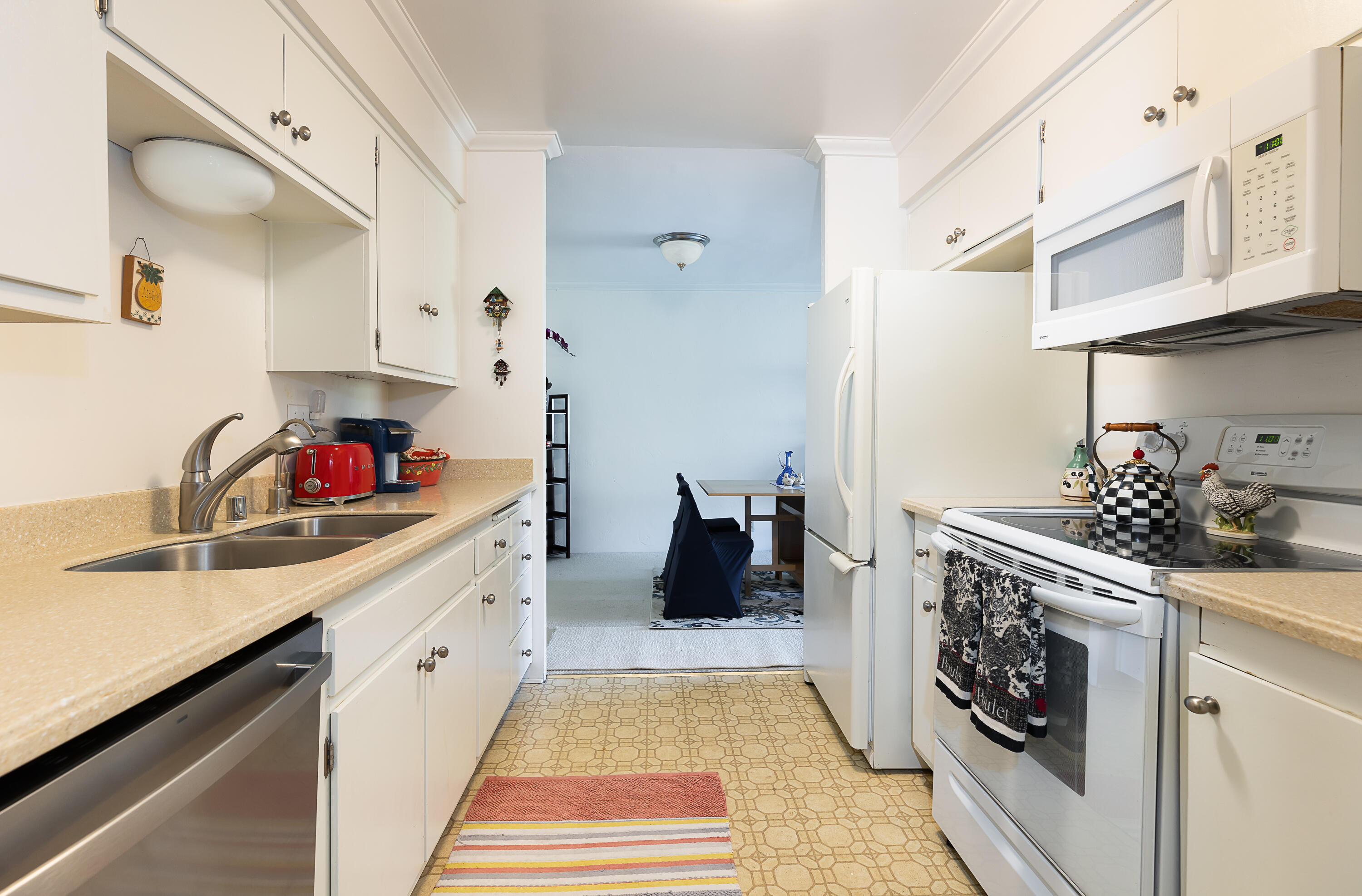 Santa Barbara, California 93105, United States, 2 Bedrooms Bedrooms, ,2 BathroomsBathrooms,Residential,Pending,18454