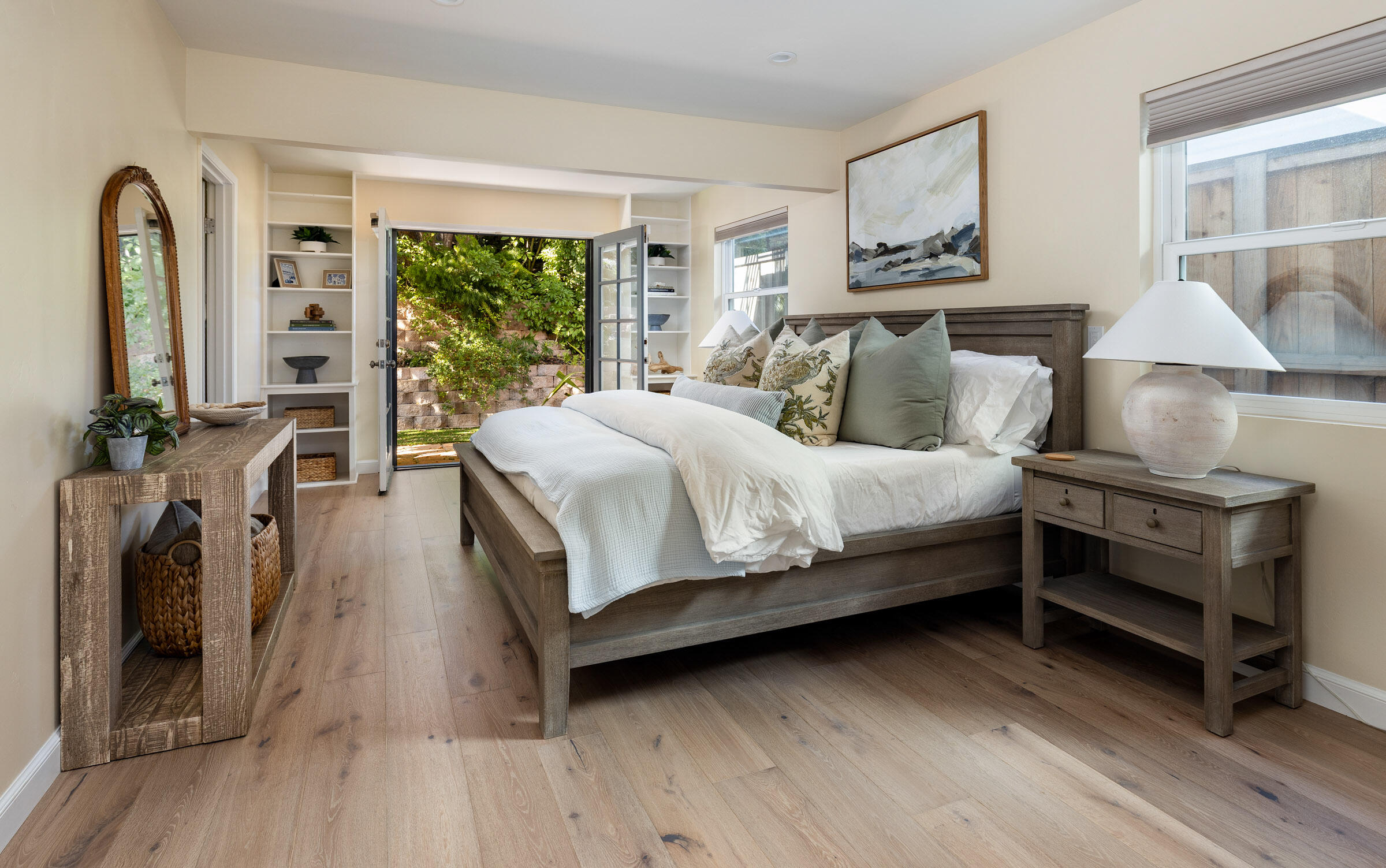 Santa Barbara, California 93109, United States, 5 Bedrooms Bedrooms, ,4 BathroomsBathrooms,Residential,Active,223255