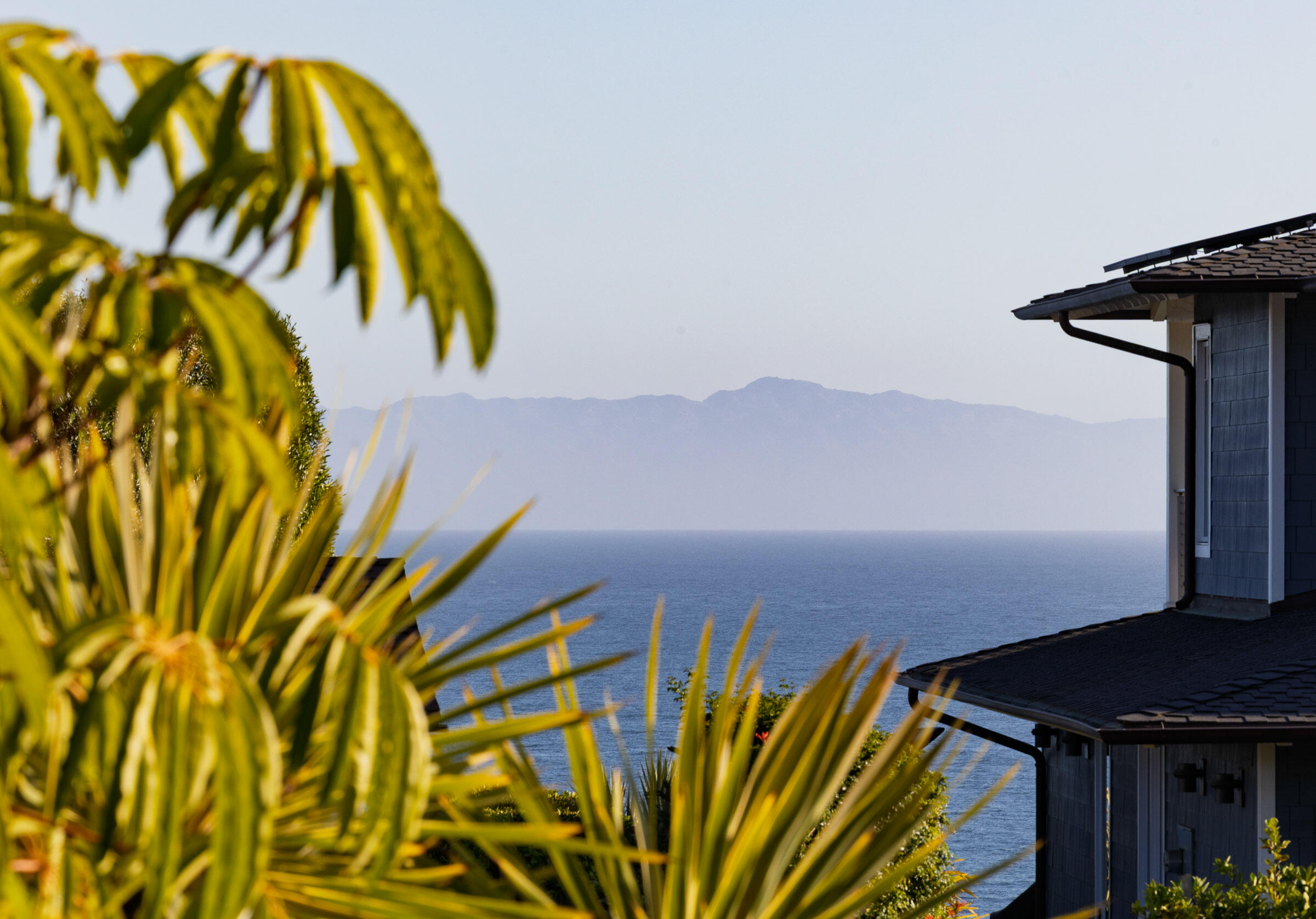 Santa Barbara, California 93109, United States, 5 Bedrooms Bedrooms, ,4 BathroomsBathrooms,Residential,Active,223255