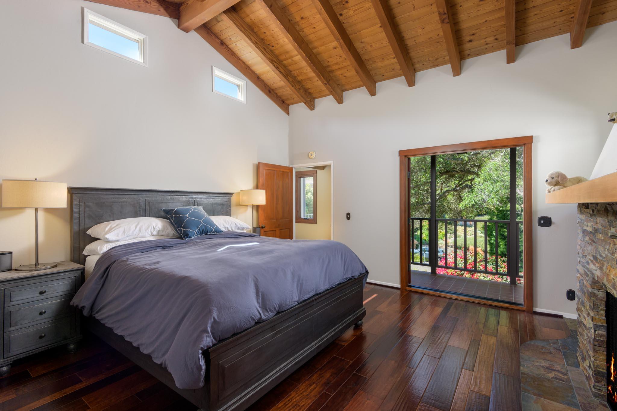 Santa Barbara, California 93101, United States, 4 Bedrooms Bedrooms, ,3 BathroomsBathrooms,Residential,Active,185782