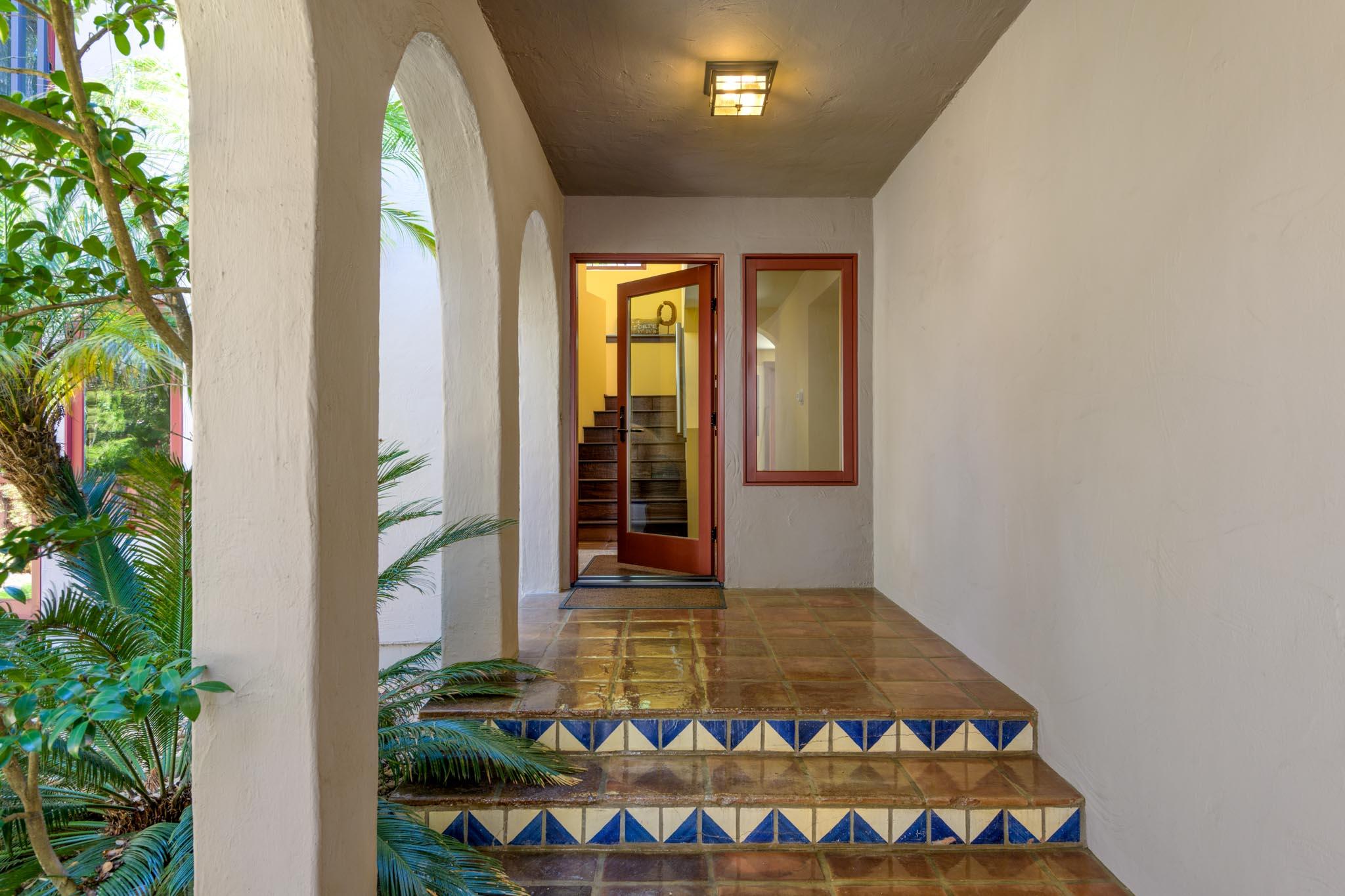 Santa Barbara, California 93101, United States, 4 Bedrooms Bedrooms, ,3 BathroomsBathrooms,Residential,Active,185782