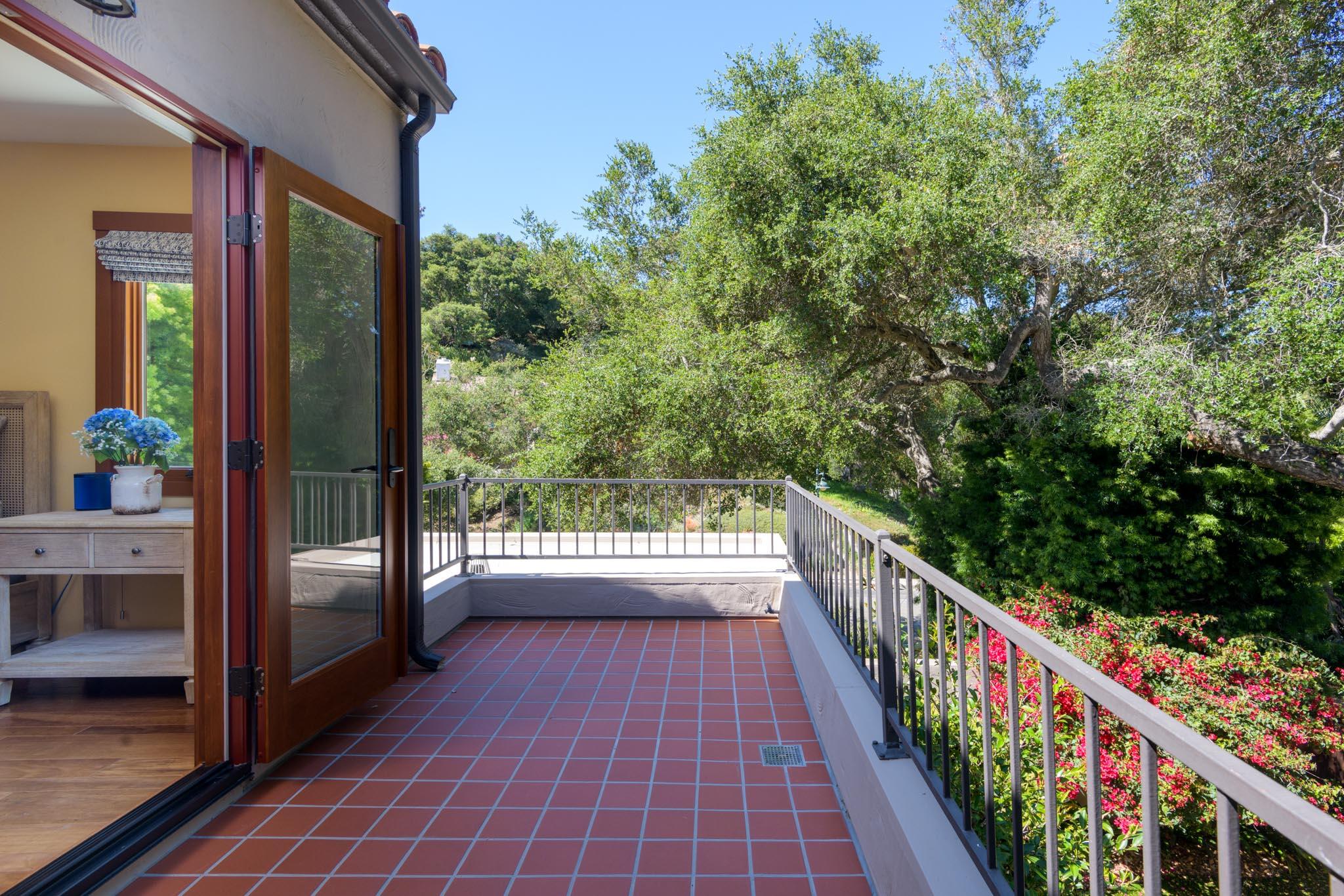 Santa Barbara, California 93101, United States, 4 Bedrooms Bedrooms, ,3 BathroomsBathrooms,Residential,Active,185782