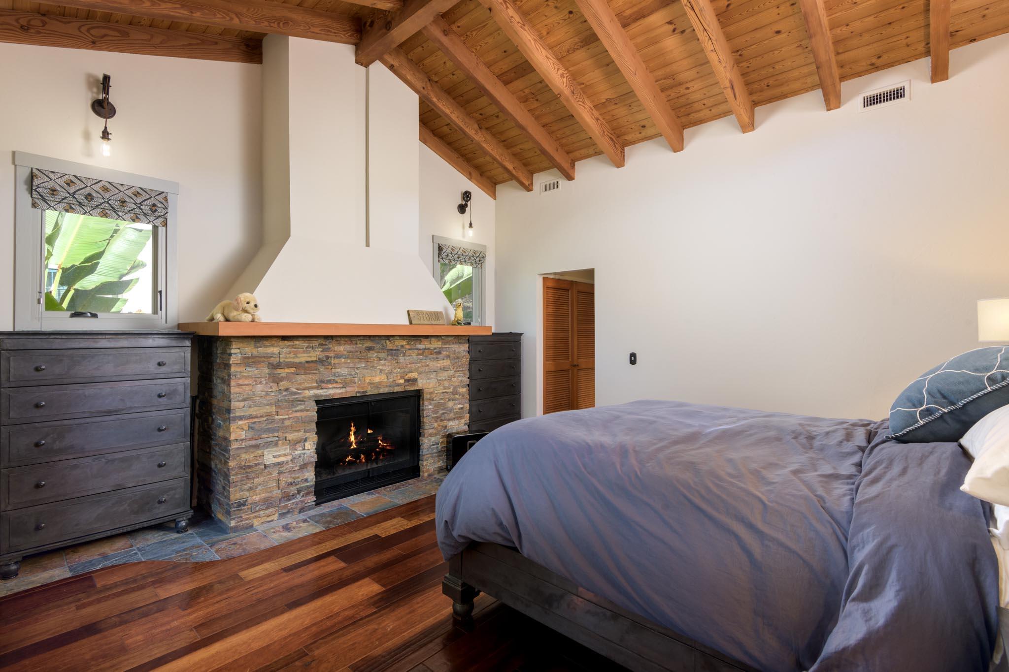 Santa Barbara, California 93101, United States, 4 Bedrooms Bedrooms, ,3 BathroomsBathrooms,Residential,Active,185782