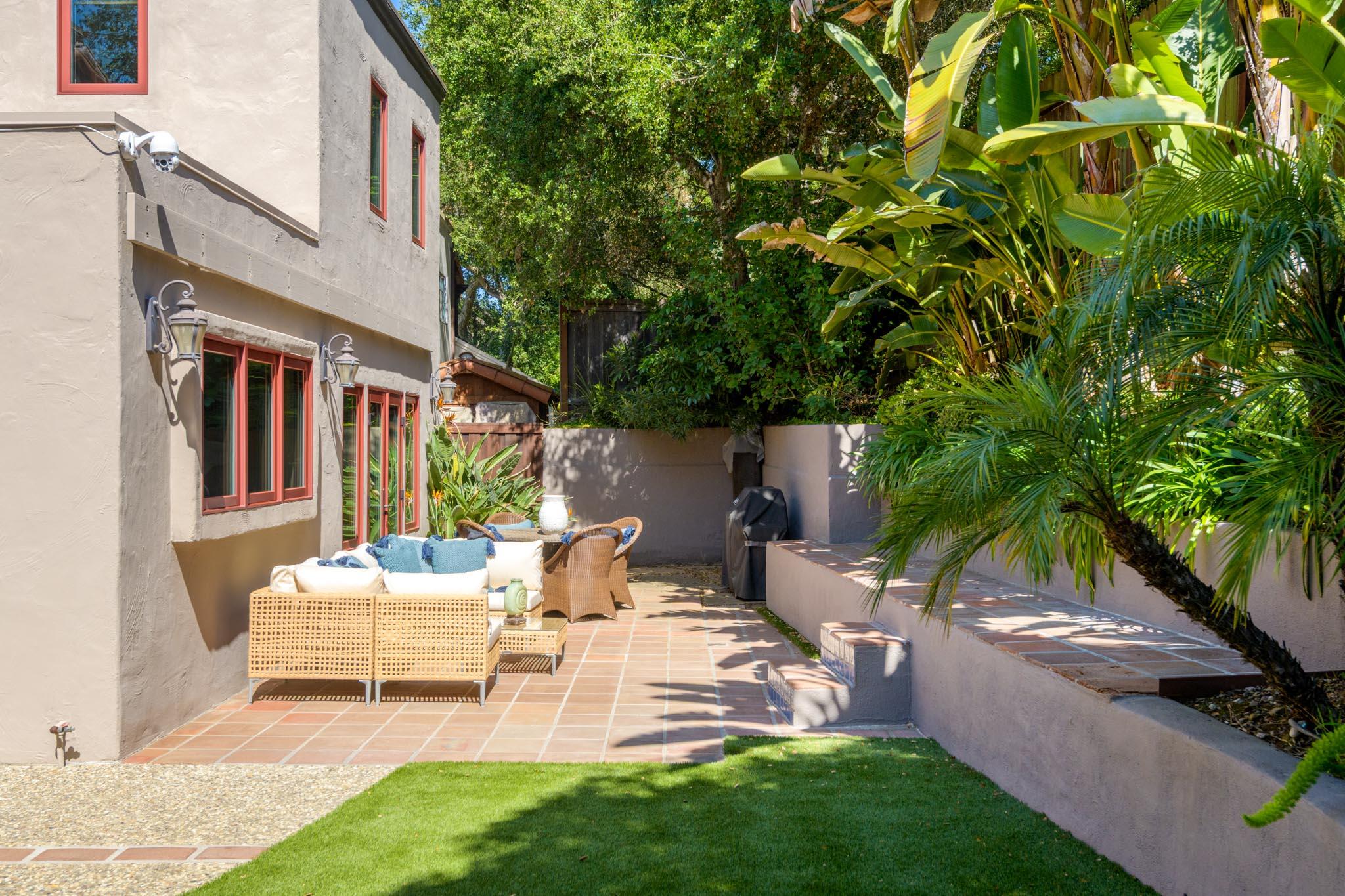 Santa Barbara, California 93101, United States, 4 Bedrooms Bedrooms, ,3 BathroomsBathrooms,Residential,Active,185782