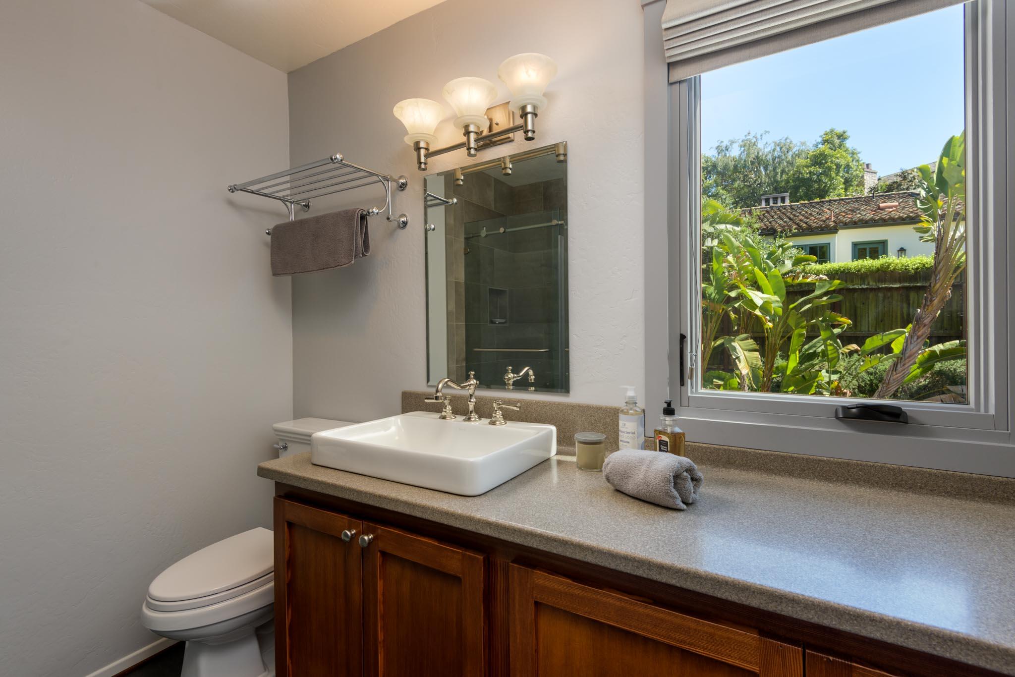 Santa Barbara, California 93101, United States, 4 Bedrooms Bedrooms, ,3 BathroomsBathrooms,Residential,Active,185782