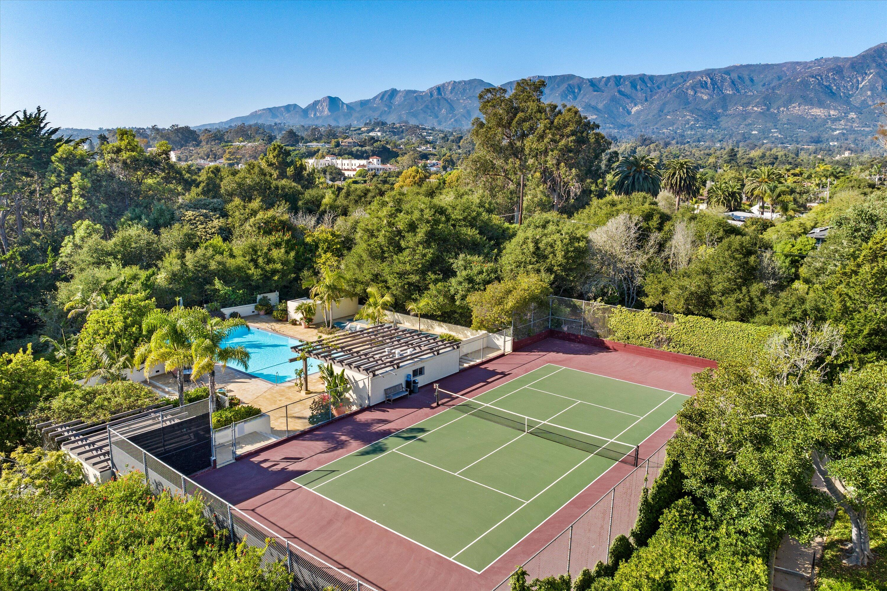 Montecito, California 93108, United States, 2 Bedrooms Bedrooms, ,2 BathroomsBathrooms,Residential,Active,194203