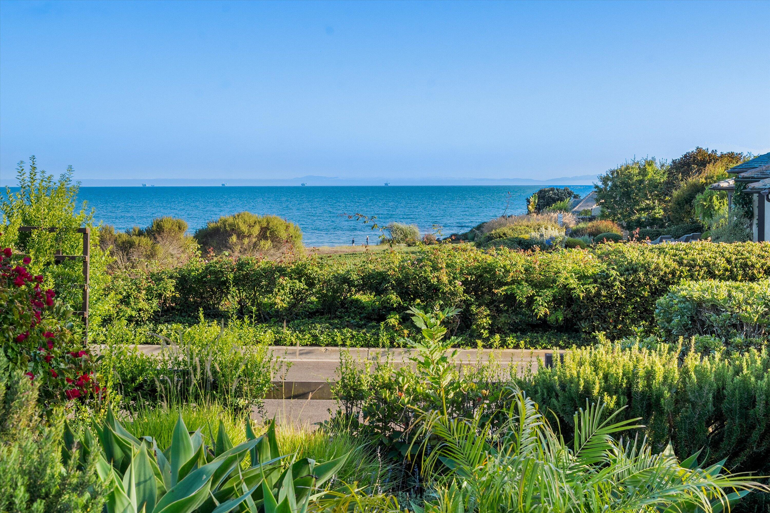 Montecito, California 93108, United States, 2 Bedrooms Bedrooms, ,2 BathroomsBathrooms,Residential,Active,194203