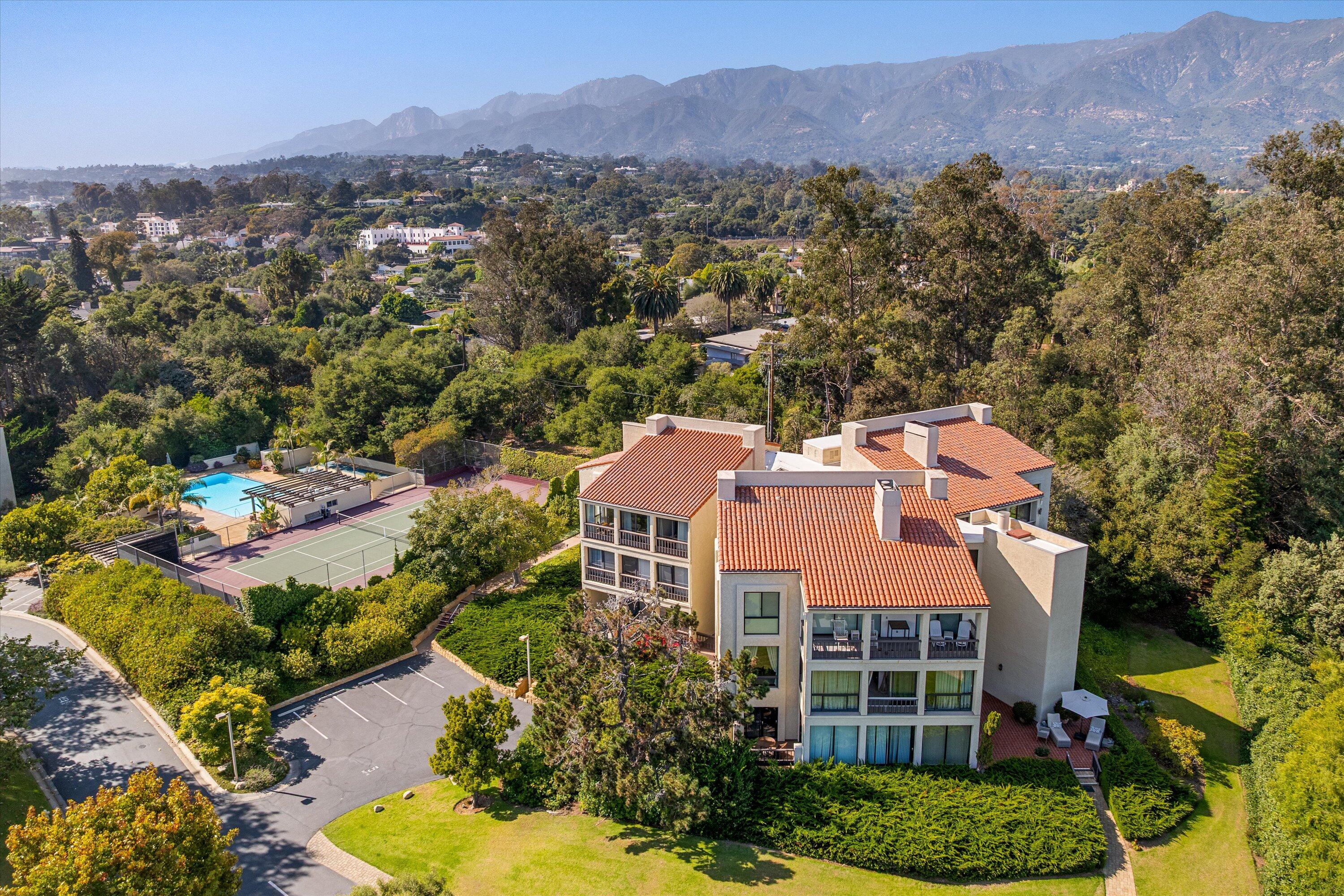 Montecito, California 93108, United States, 2 Bedrooms Bedrooms, ,2 BathroomsBathrooms,Residential,Active,194203