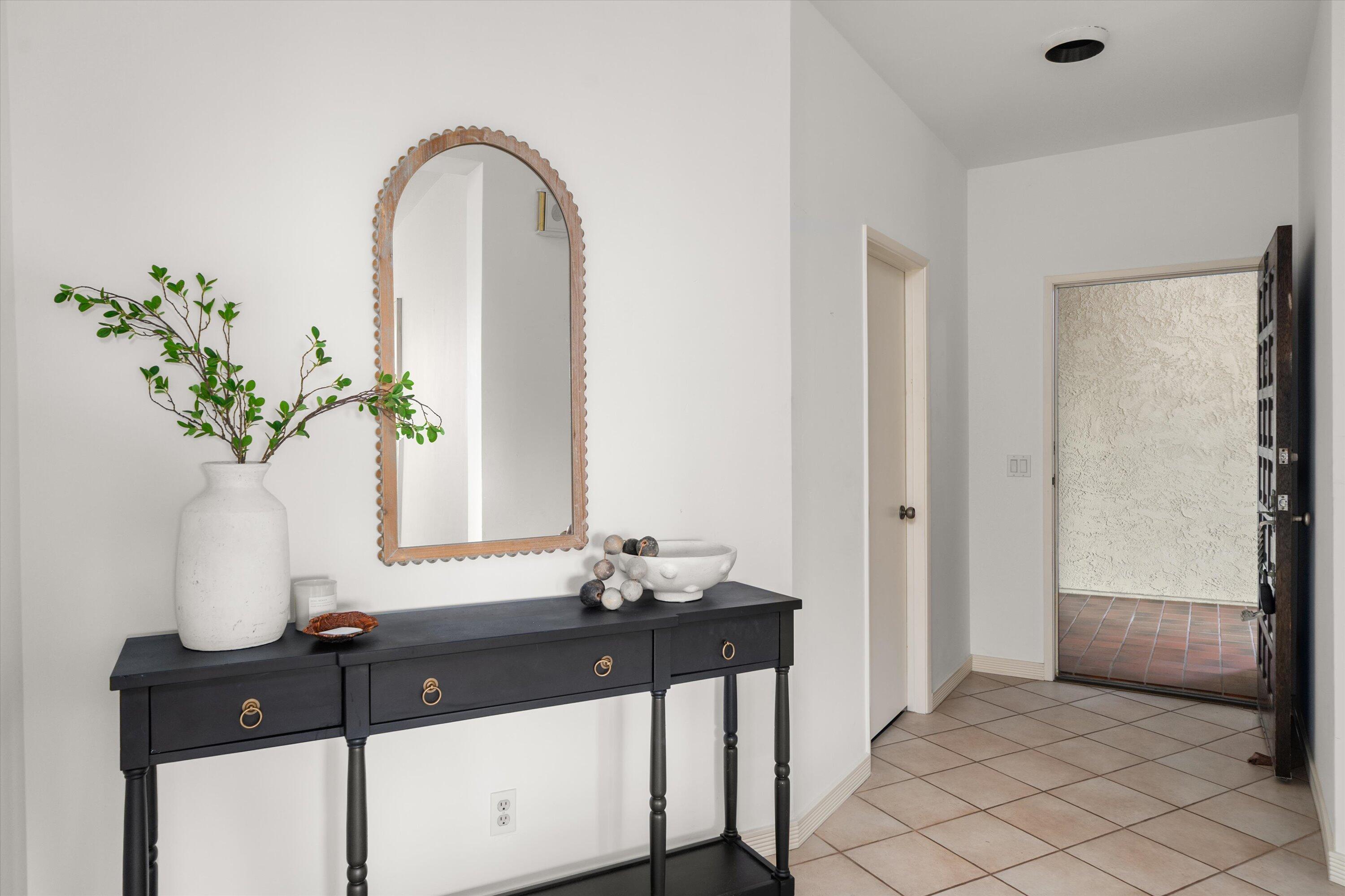 Montecito, California 93108, United States, 2 Bedrooms Bedrooms, ,2 BathroomsBathrooms,Residential,Active,194203