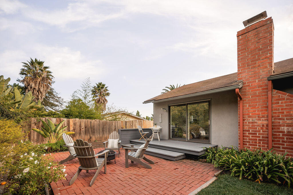 Santa Barbara, California 93109, United States, 4 Bedrooms Bedrooms, ,2 BathroomsBathrooms,Residential,Active,229626