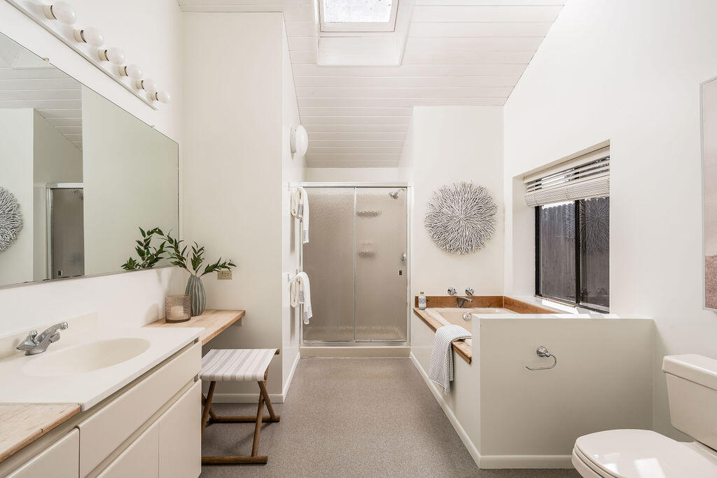 Santa Barbara, California 93109, United States, 4 Bedrooms Bedrooms, ,2 BathroomsBathrooms,Residential,Active,229626