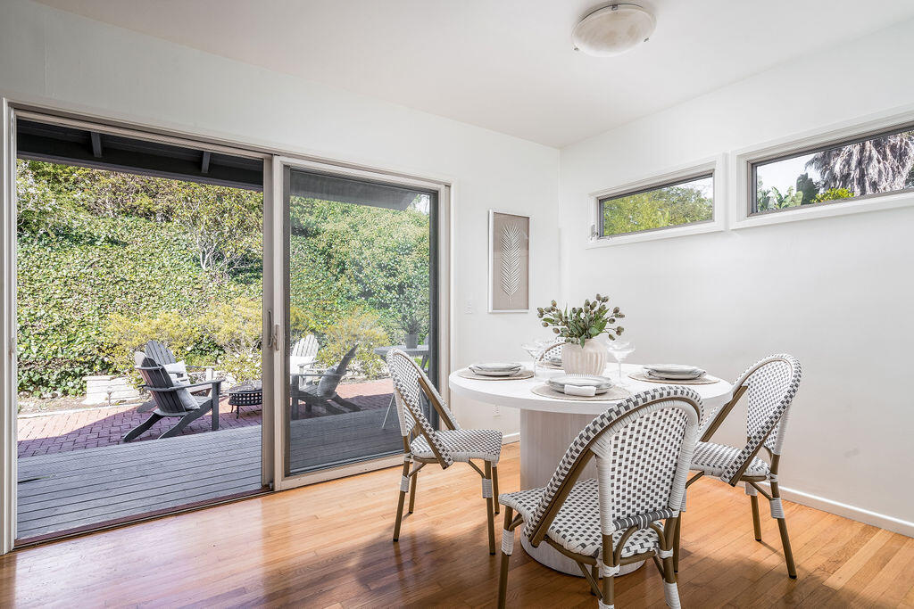 Santa Barbara, California 93109, United States, 4 Bedrooms Bedrooms, ,2 BathroomsBathrooms,Residential,Active,229626