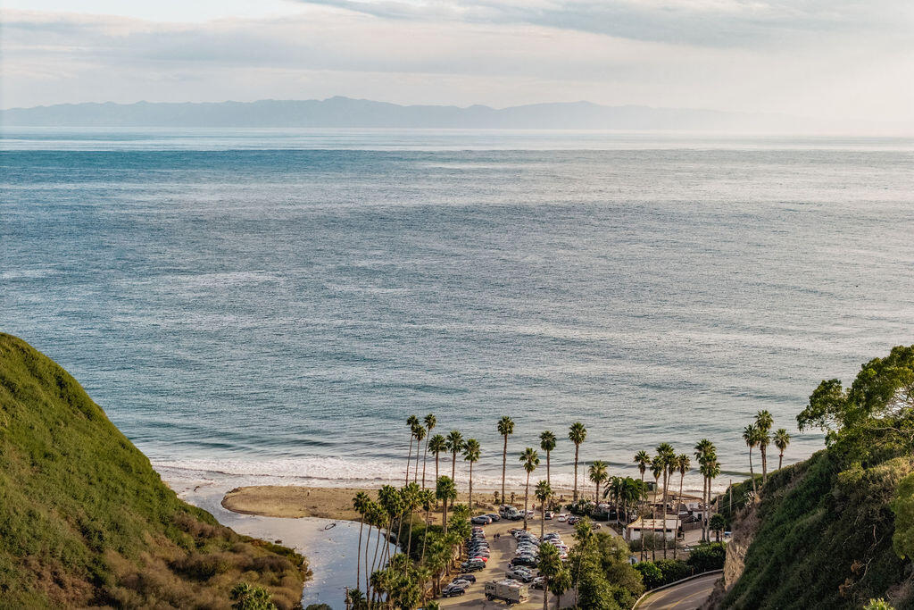 Santa Barbara, California 93109, United States, 4 Bedrooms Bedrooms, ,2 BathroomsBathrooms,Residential,Active,229626