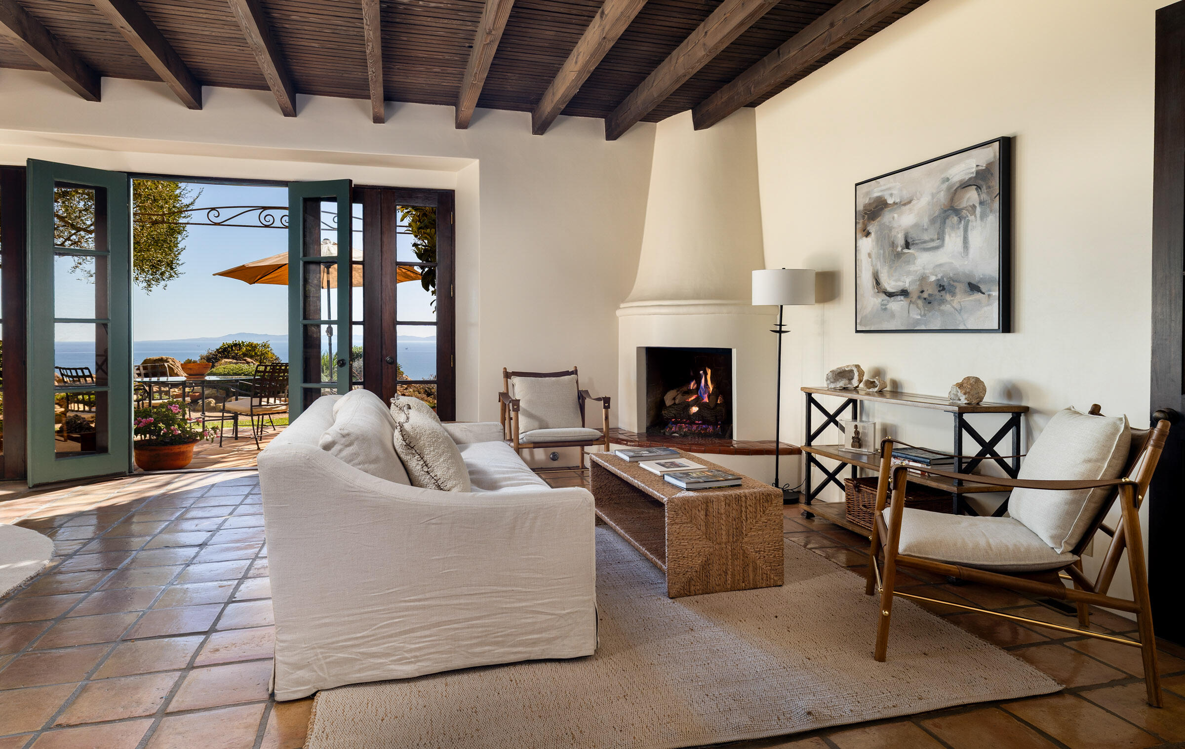 Santa Barbara, California 93108, United States, 3 Bedrooms Bedrooms, ,4 BathroomsBathrooms,Residential,Pending,230939