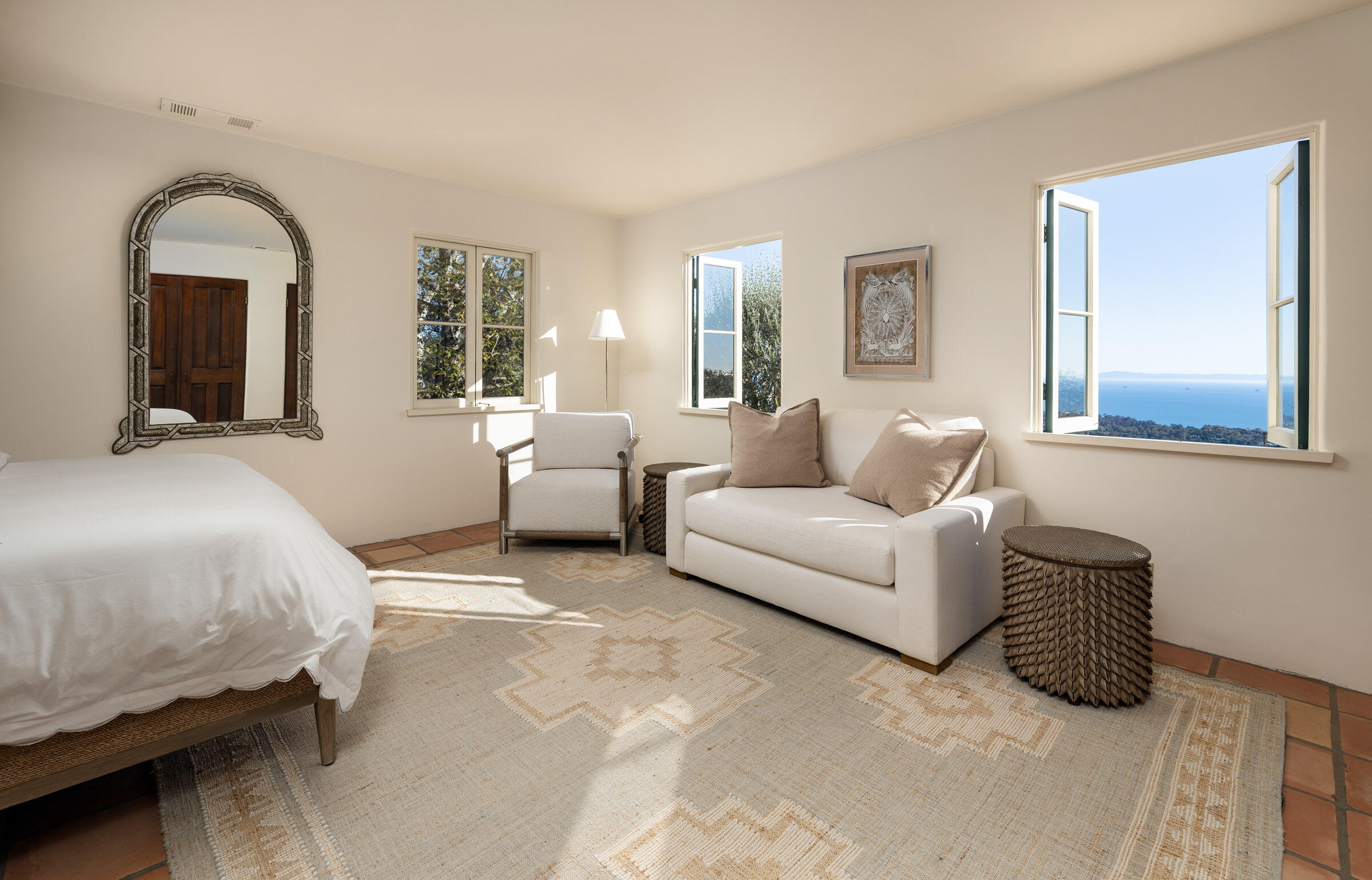 Santa Barbara, California 93108, United States, 3 Bedrooms Bedrooms, ,4 BathroomsBathrooms,Residential,Pending,230939