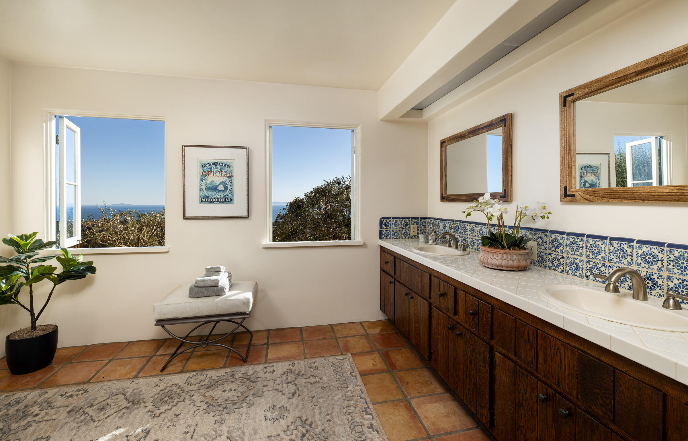 Santa Barbara, California 93108, United States, 3 Bedrooms Bedrooms, ,4 BathroomsBathrooms,Residential,Pending,230939