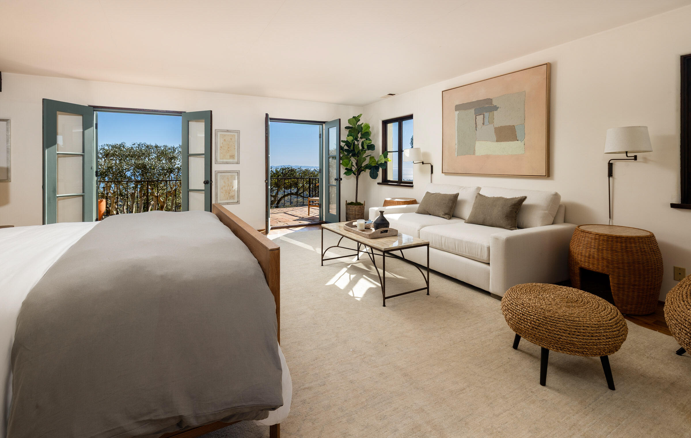 Santa Barbara, California 93108, United States, 3 Bedrooms Bedrooms, ,4 BathroomsBathrooms,Residential,Pending,230939