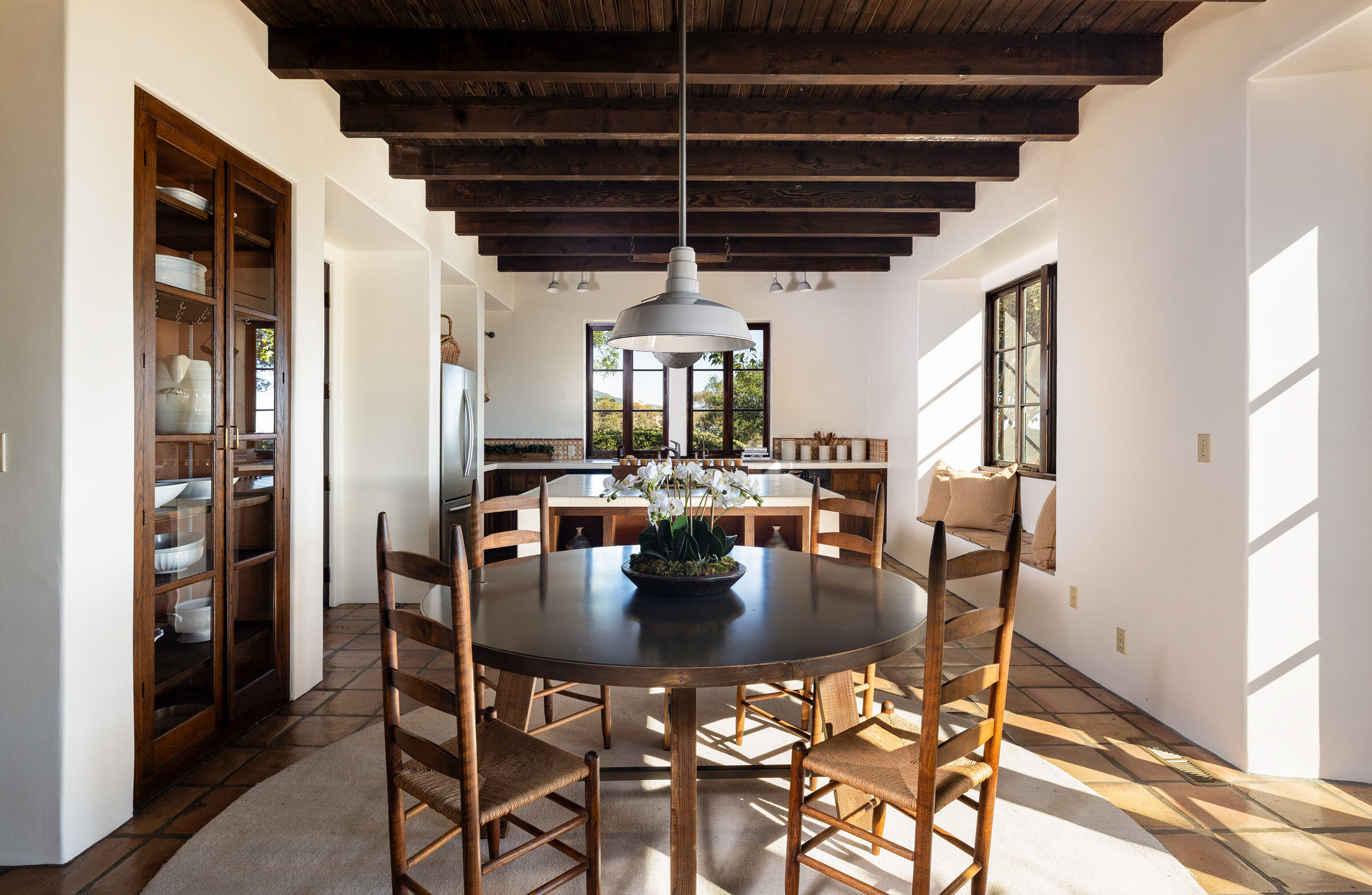 Santa Barbara, California 93108, United States, 3 Bedrooms Bedrooms, ,4 BathroomsBathrooms,Residential,Pending,230939