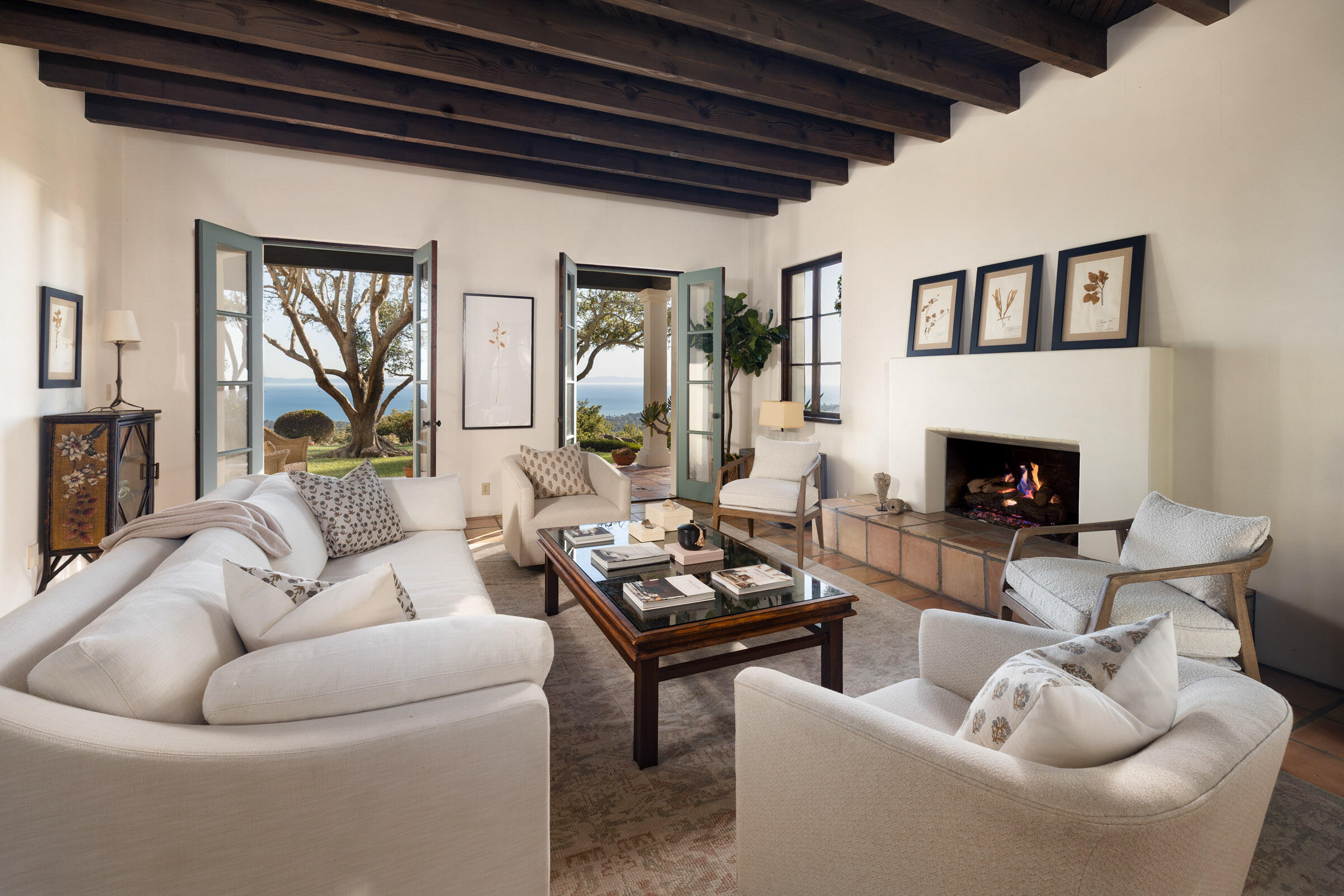 Santa Barbara, California 93108, United States, 3 Bedrooms Bedrooms, ,4 BathroomsBathrooms,Residential,Pending,230939