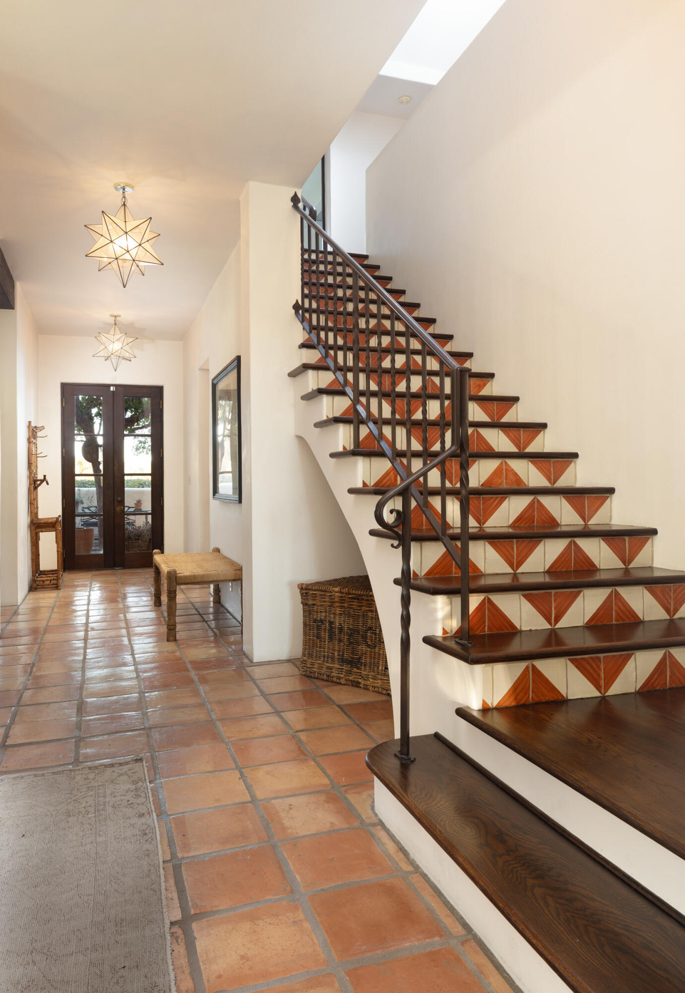 Santa Barbara, California 93108, United States, 3 Bedrooms Bedrooms, ,4 BathroomsBathrooms,Residential,Pending,230939